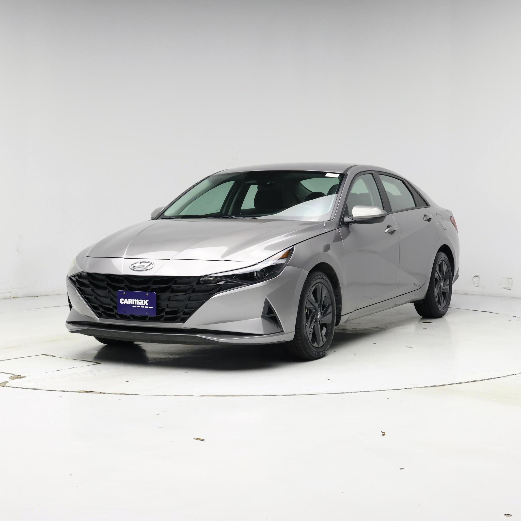 Thumbnail: 2023 Hyundai Elantra - 4