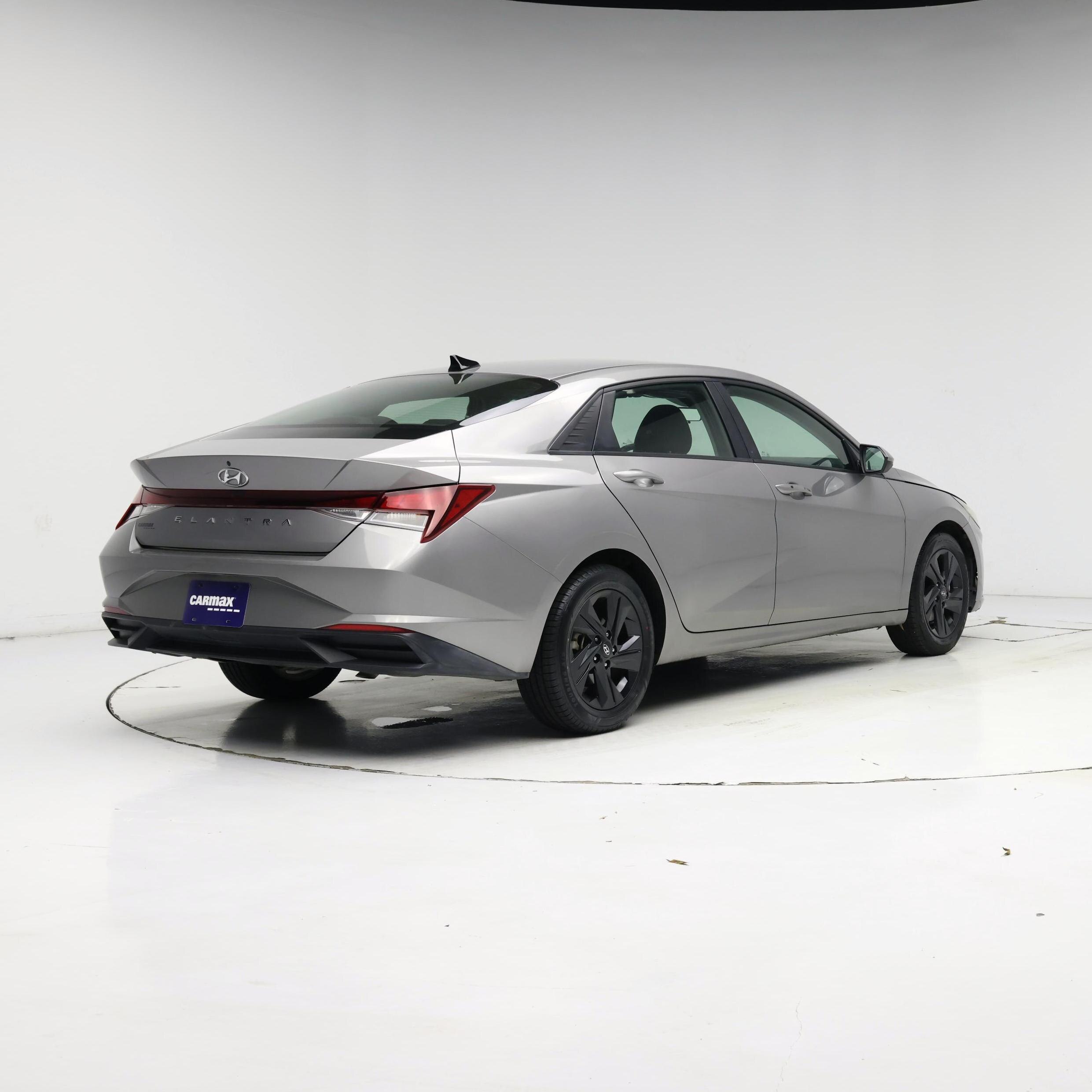 Thumbnail: 2023 Hyundai Elantra - 8