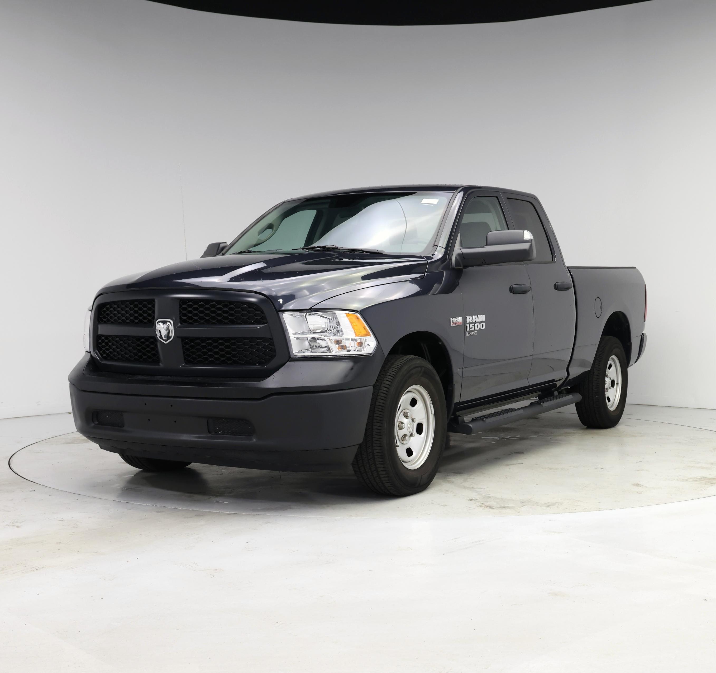 Thumbnail: 2021 RAM 1500 Classic - 4
