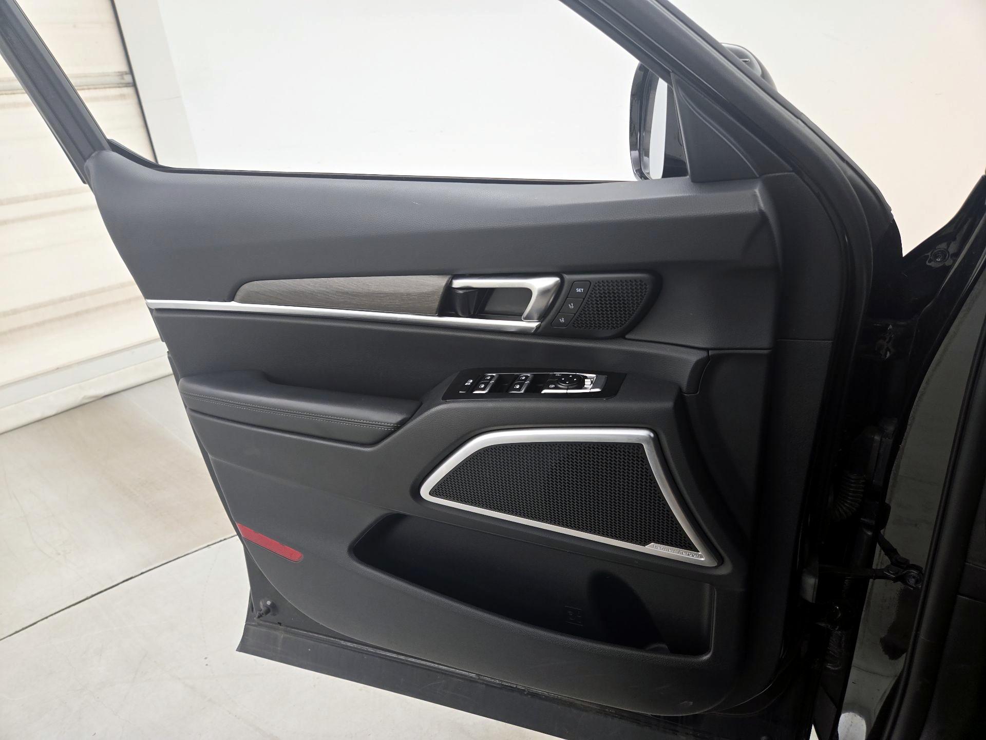 Thumbnail: 2022 Kia Telluride - 12