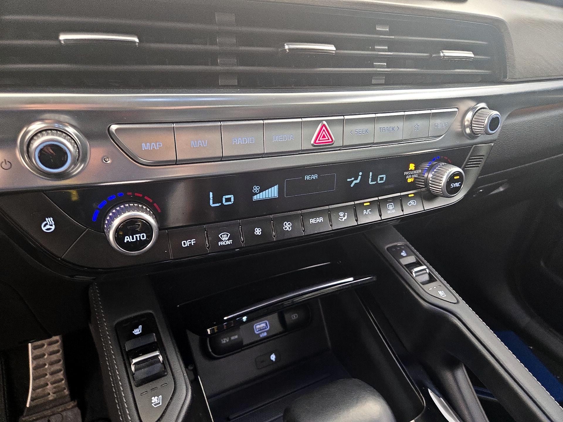 Thumbnail: 2022 Kia Telluride - 17