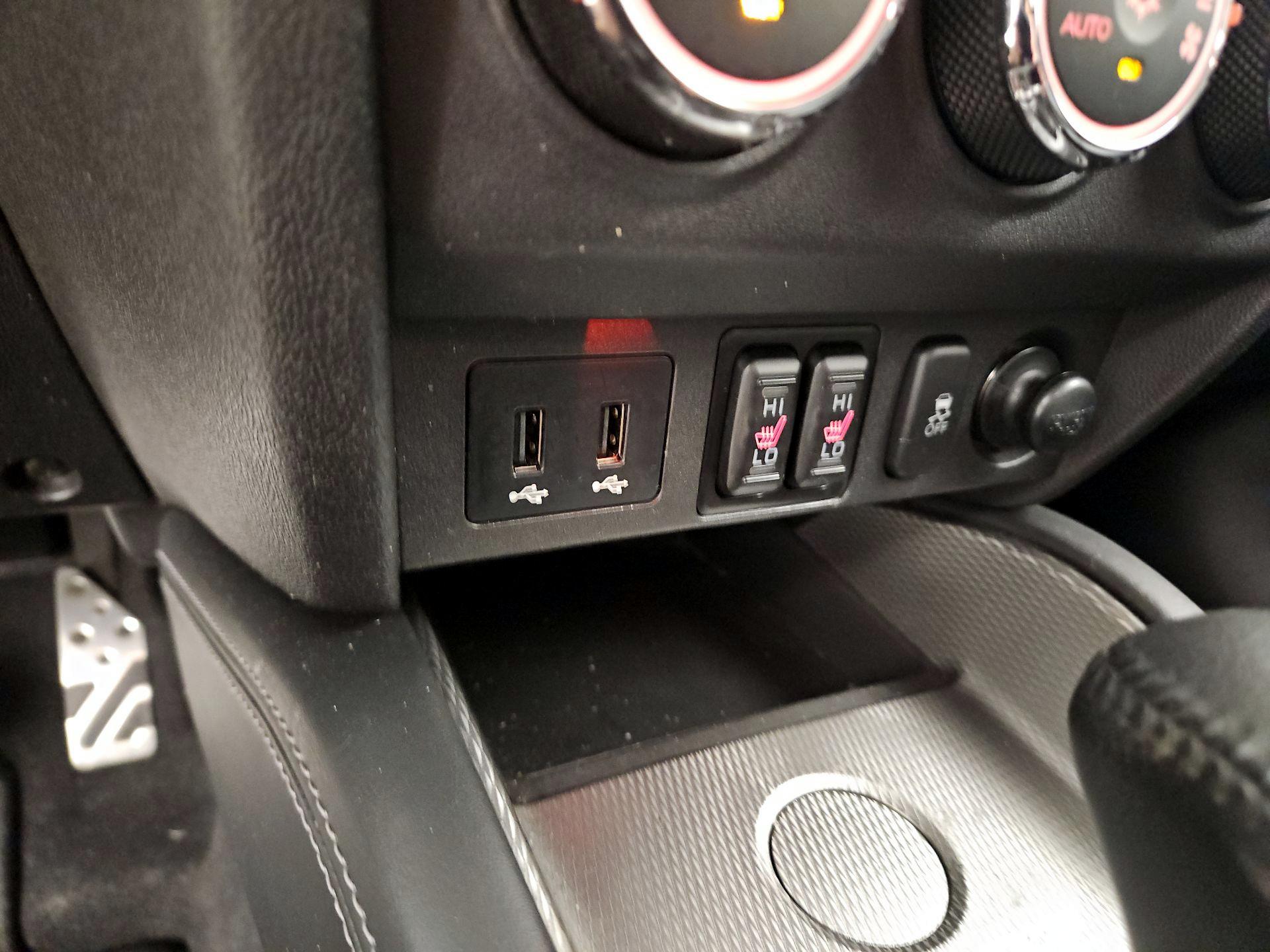 Thumbnail: 2018 Mitsubishi Outlander Sport - 18