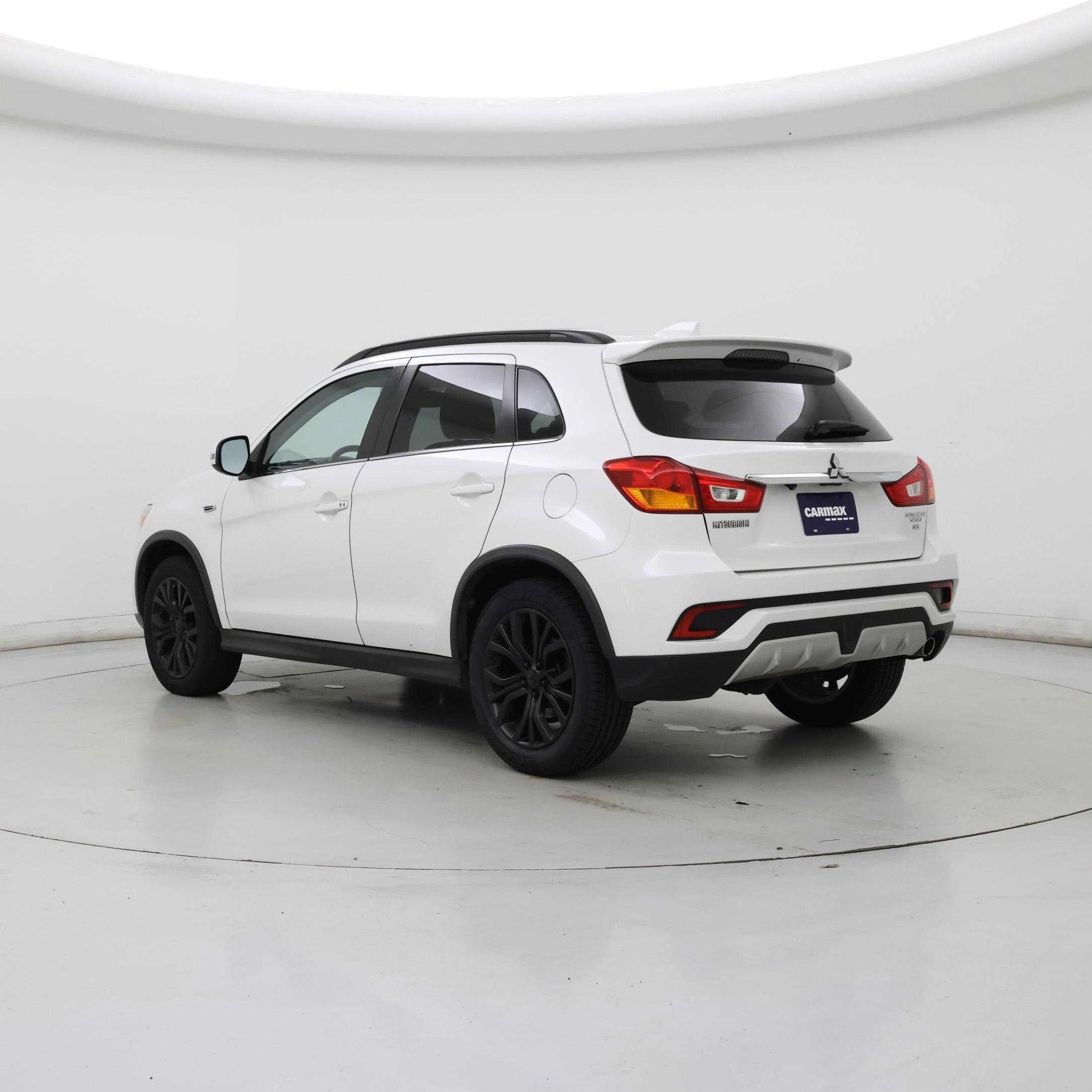 Thumbnail: 2018 Mitsubishi Outlander Sport - 2