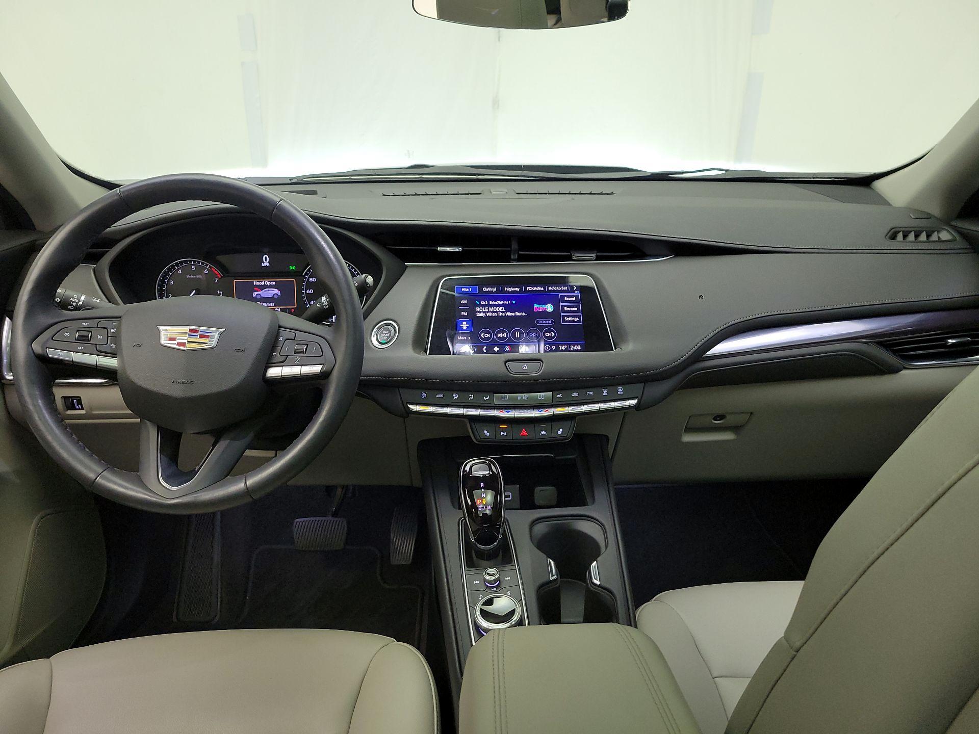 Thumbnail: 2023 Cadillac XT4 - 9