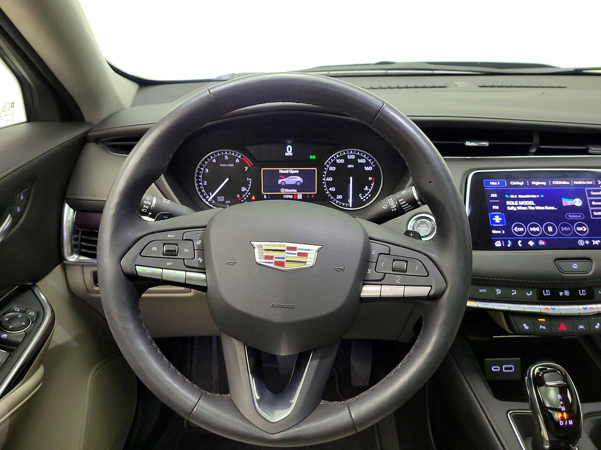 Thumbnail: 2023 Cadillac XT4 - 10