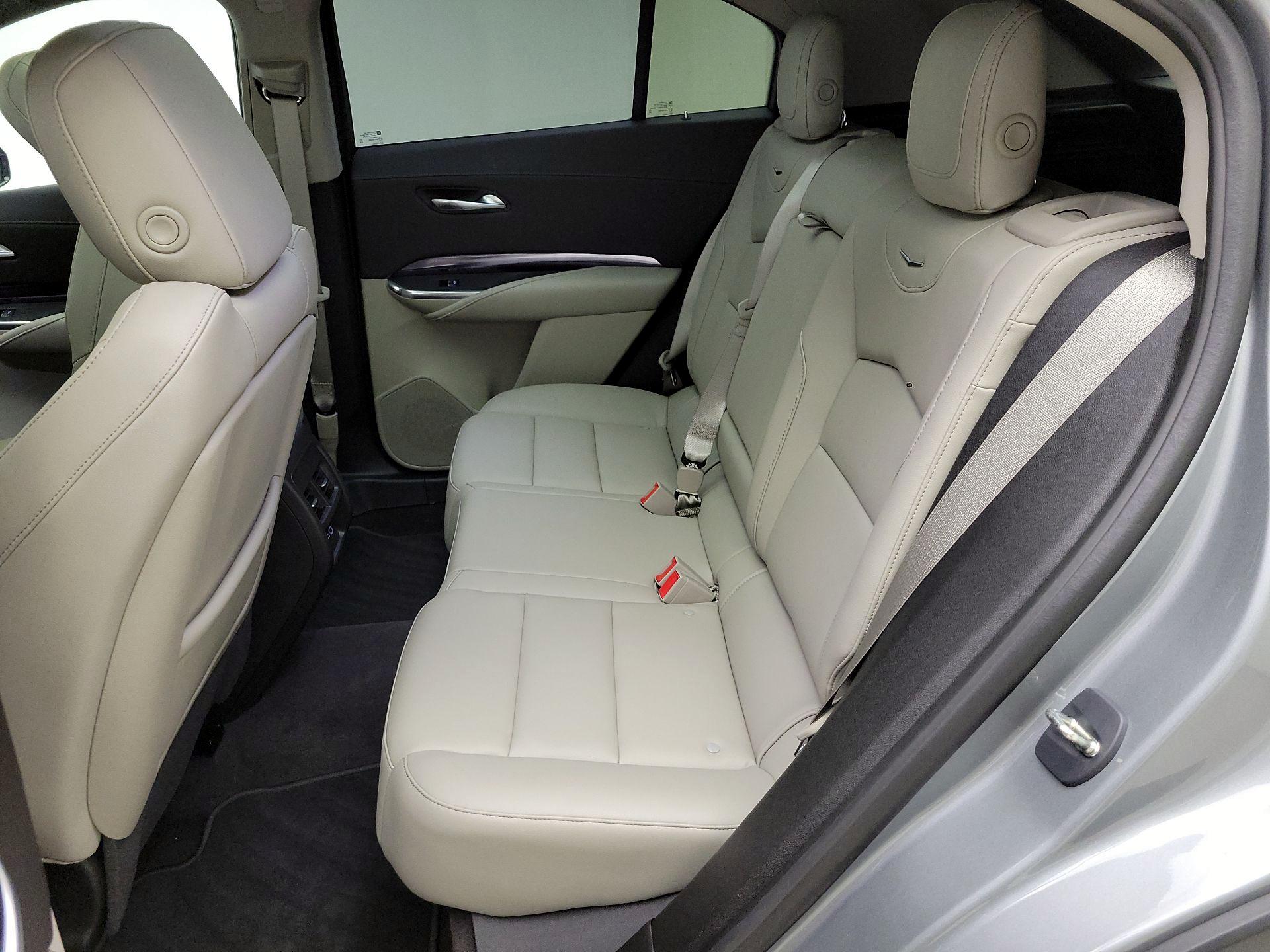 Thumbnail: 2023 Cadillac XT4 - 20