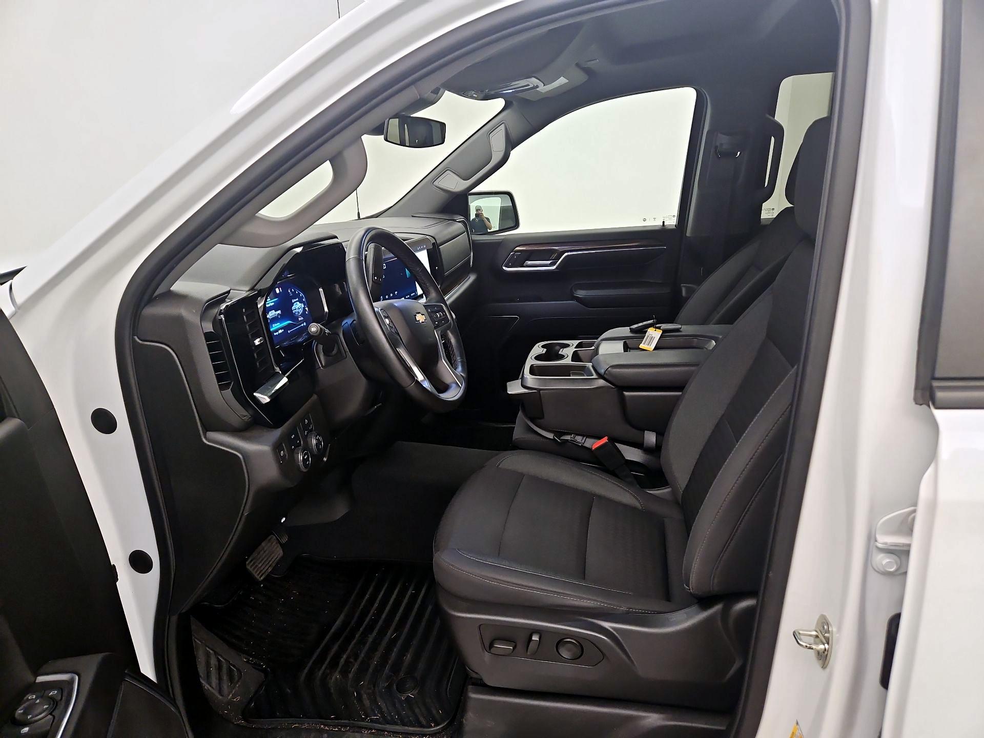 Thumbnail: 2023 Chevrolet Silverado 1500 - 11