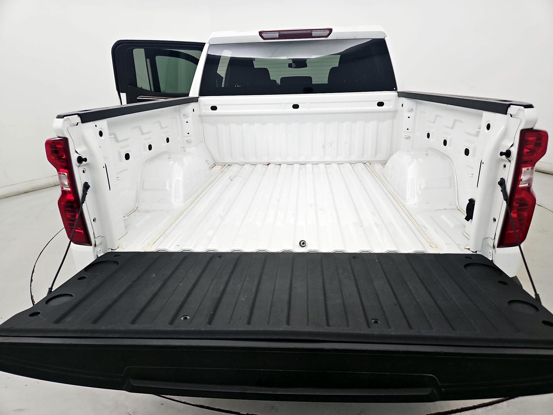 Thumbnail: 2023 Chevrolet Silverado 1500 - 20