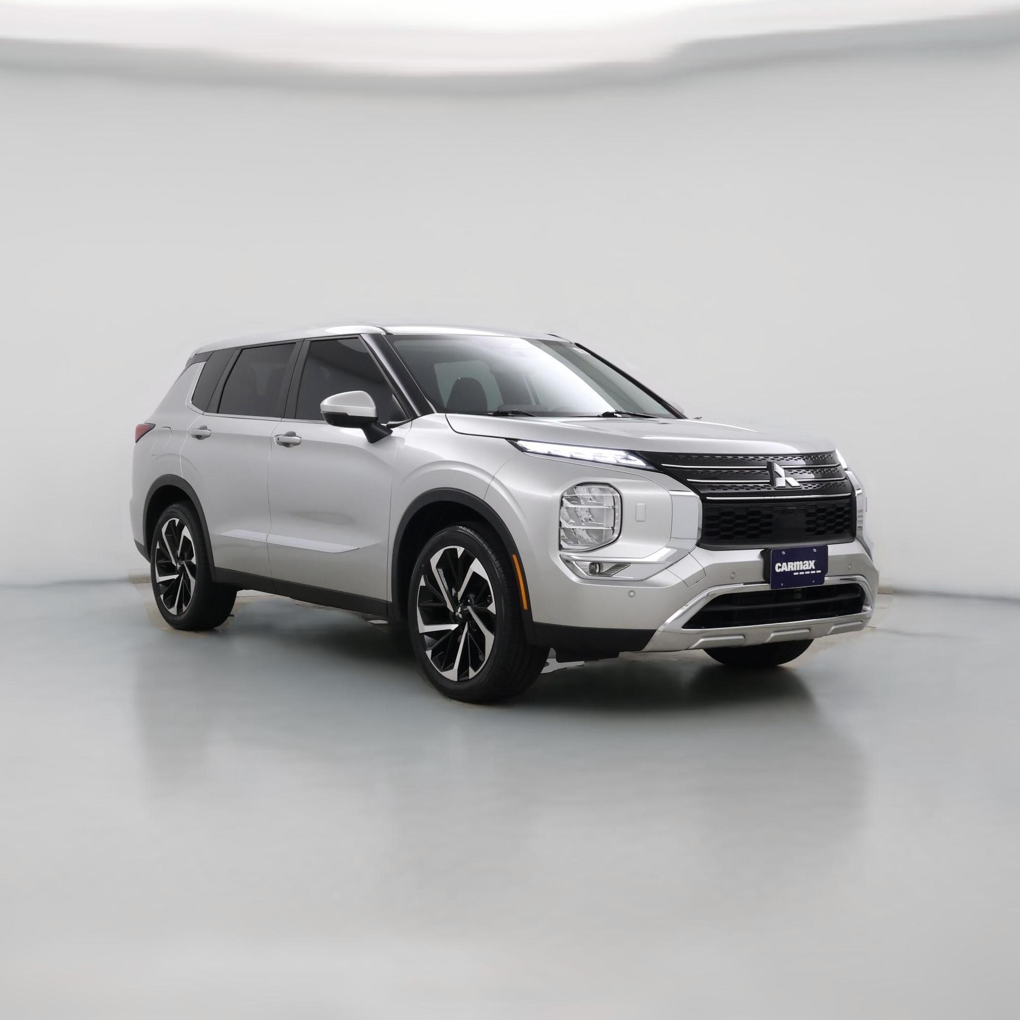Thumbnail: 2022 Mitsubishi Outlander - 1