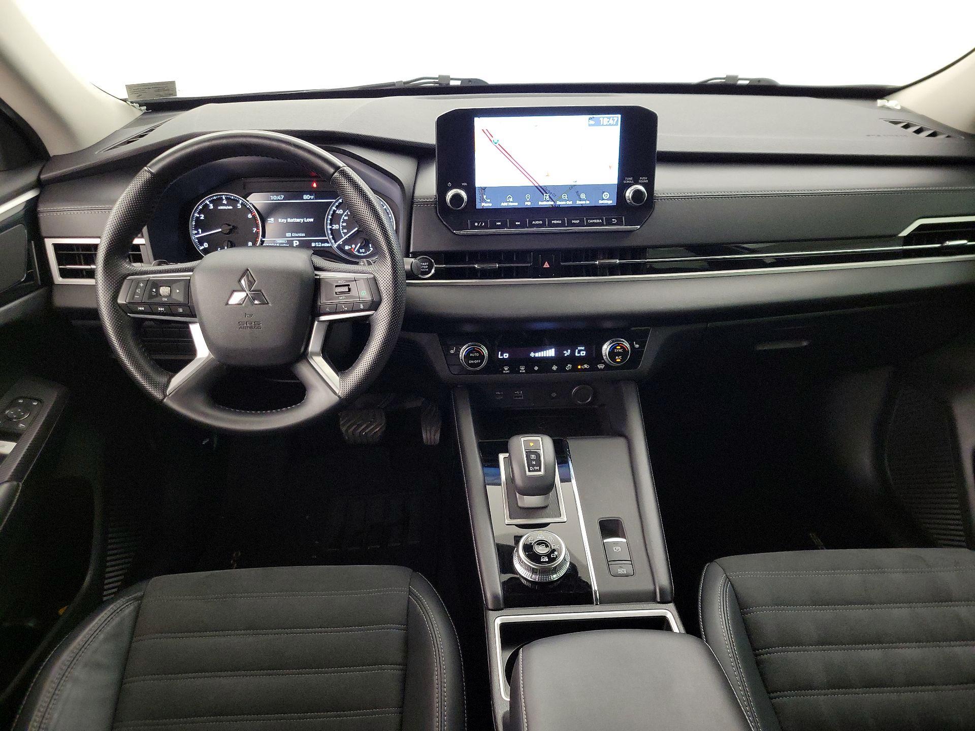 Thumbnail: 2022 Mitsubishi Outlander - 9