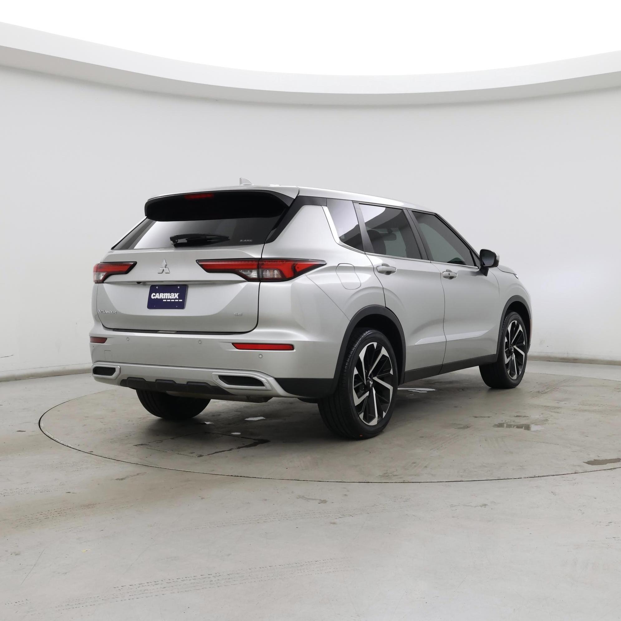 Thumbnail: 2022 Mitsubishi Outlander - 8