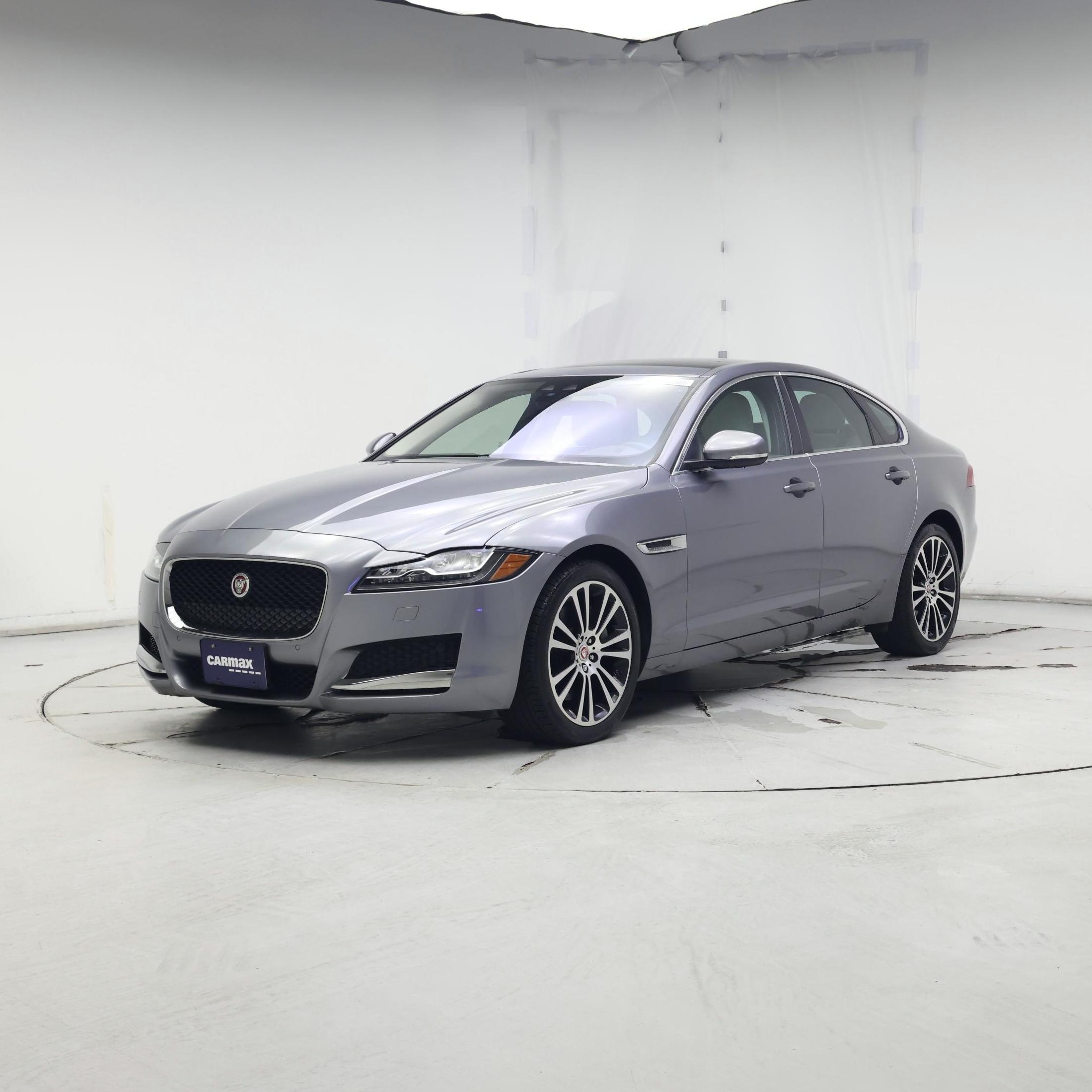 Thumbnail: 2020 Jaguar XF - 4
