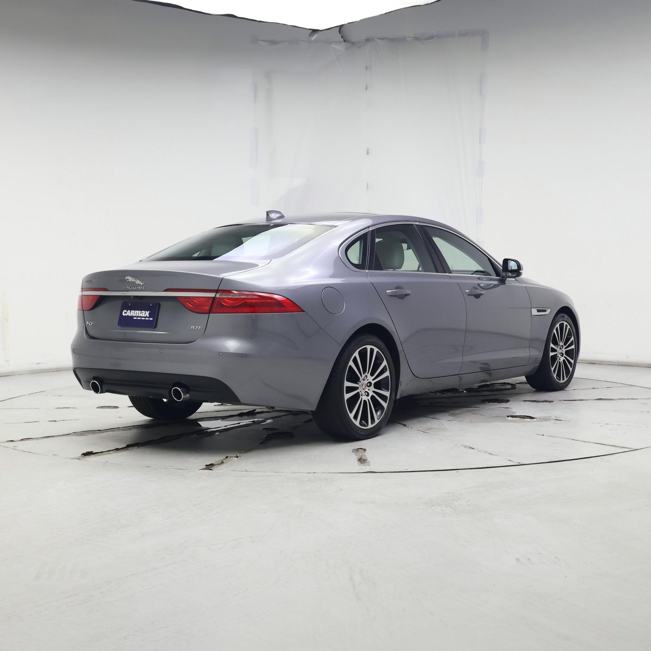 Thumbnail: 2020 Jaguar XF - 8
