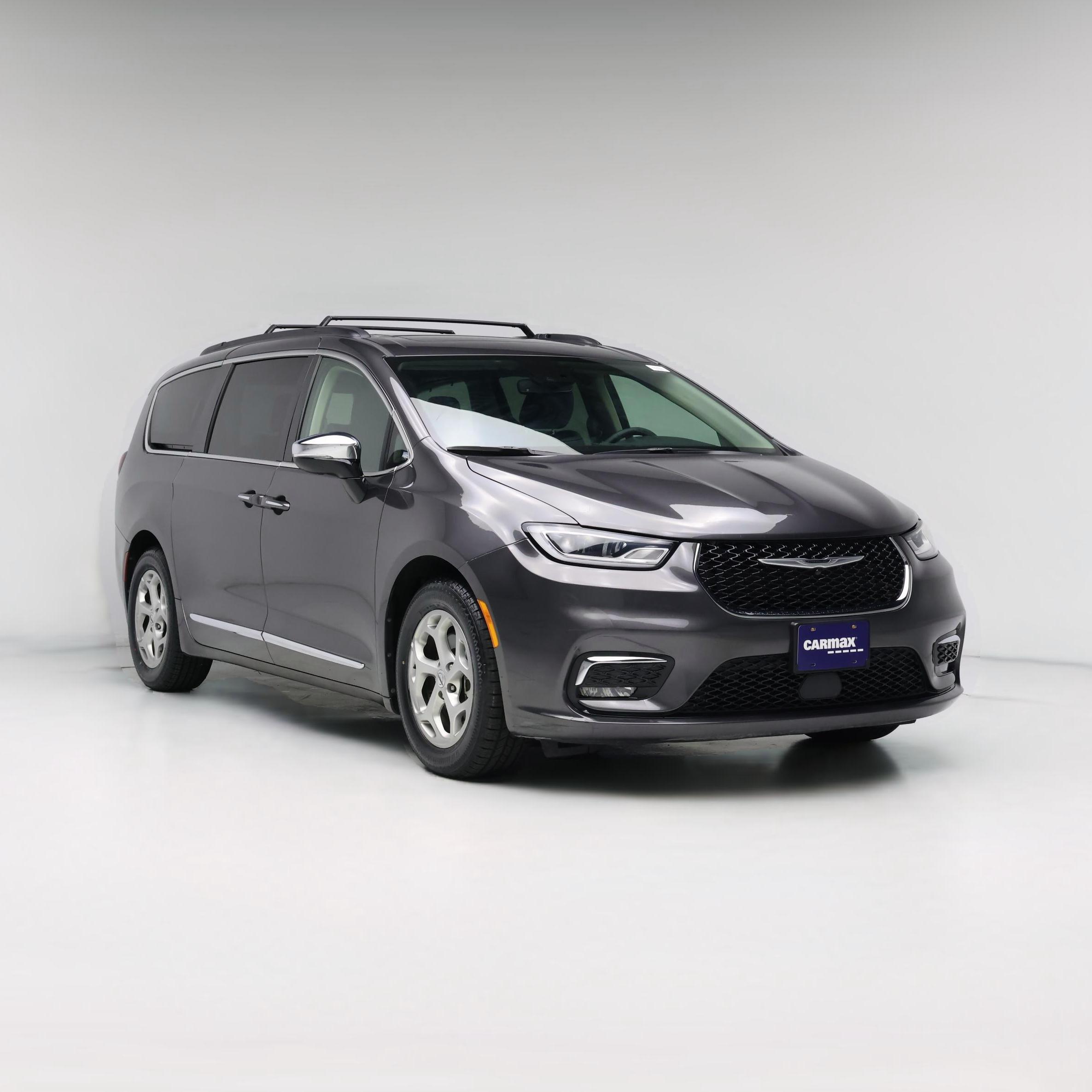 Thumbnail: 2023 Chrysler Pacifica - 1