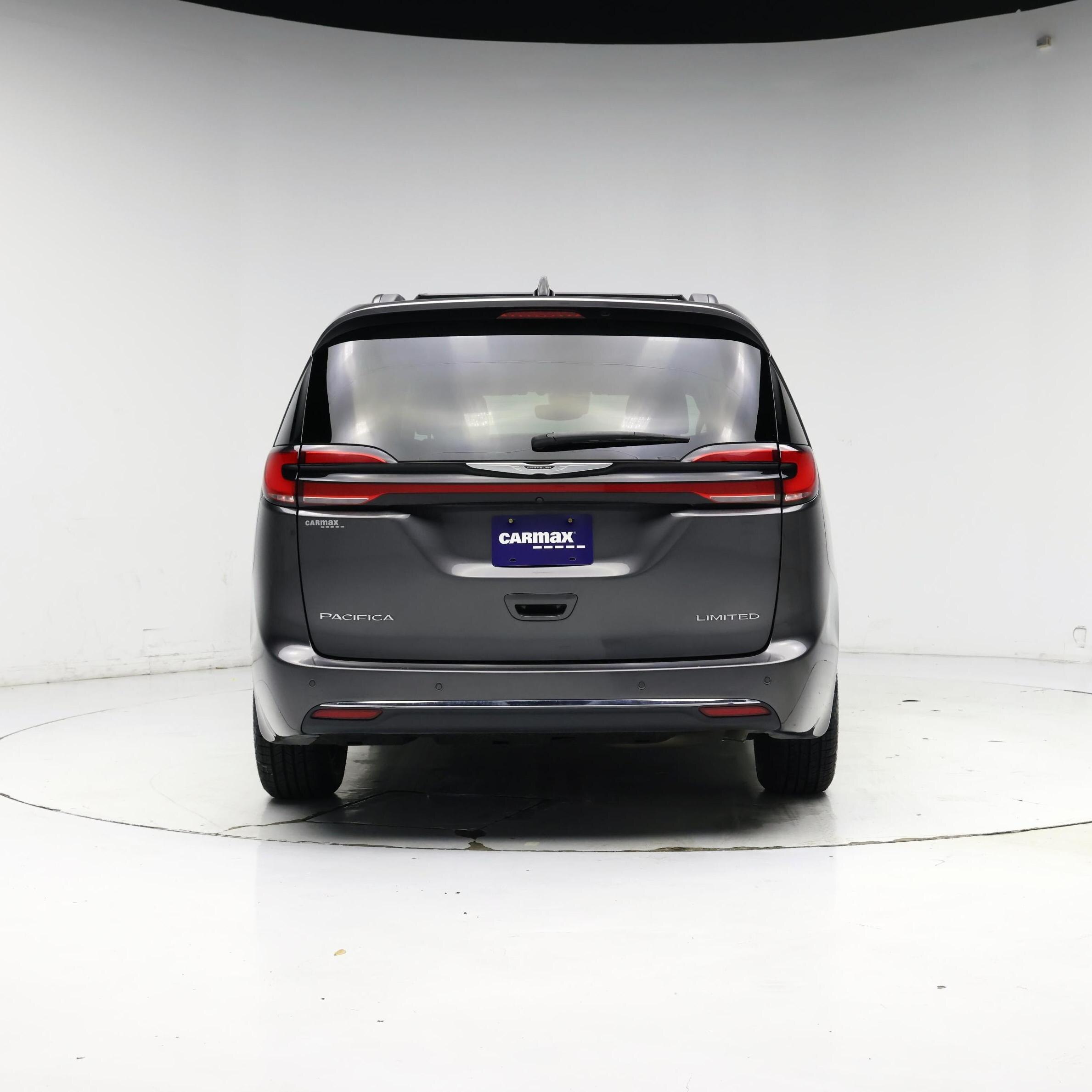 Thumbnail: 2023 Chrysler Pacifica - 6