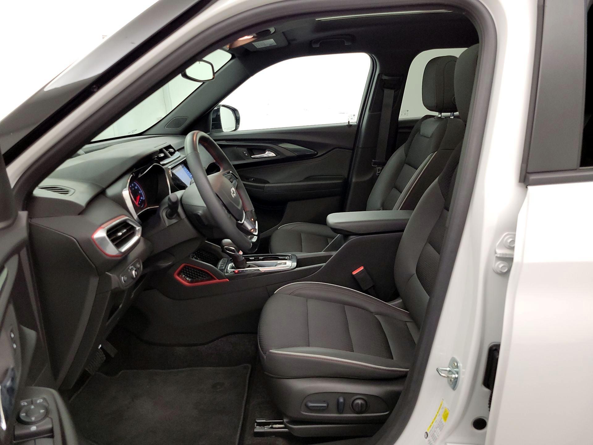 Thumbnail: 2023 Chevrolet TrailBlazer - 11