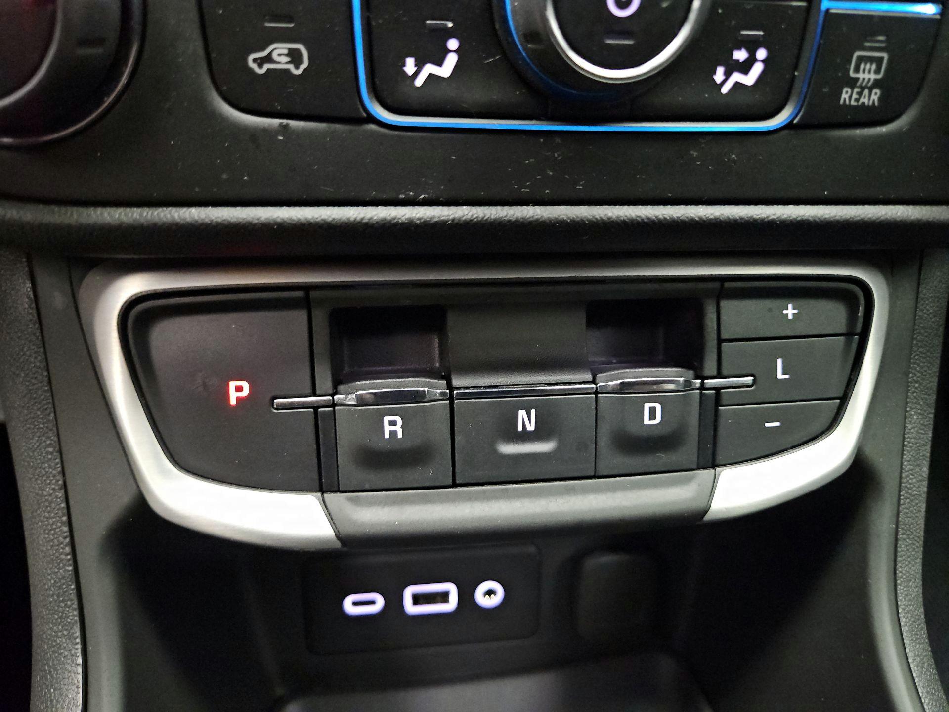 Thumbnail: 2022 GMC Terrain - 17