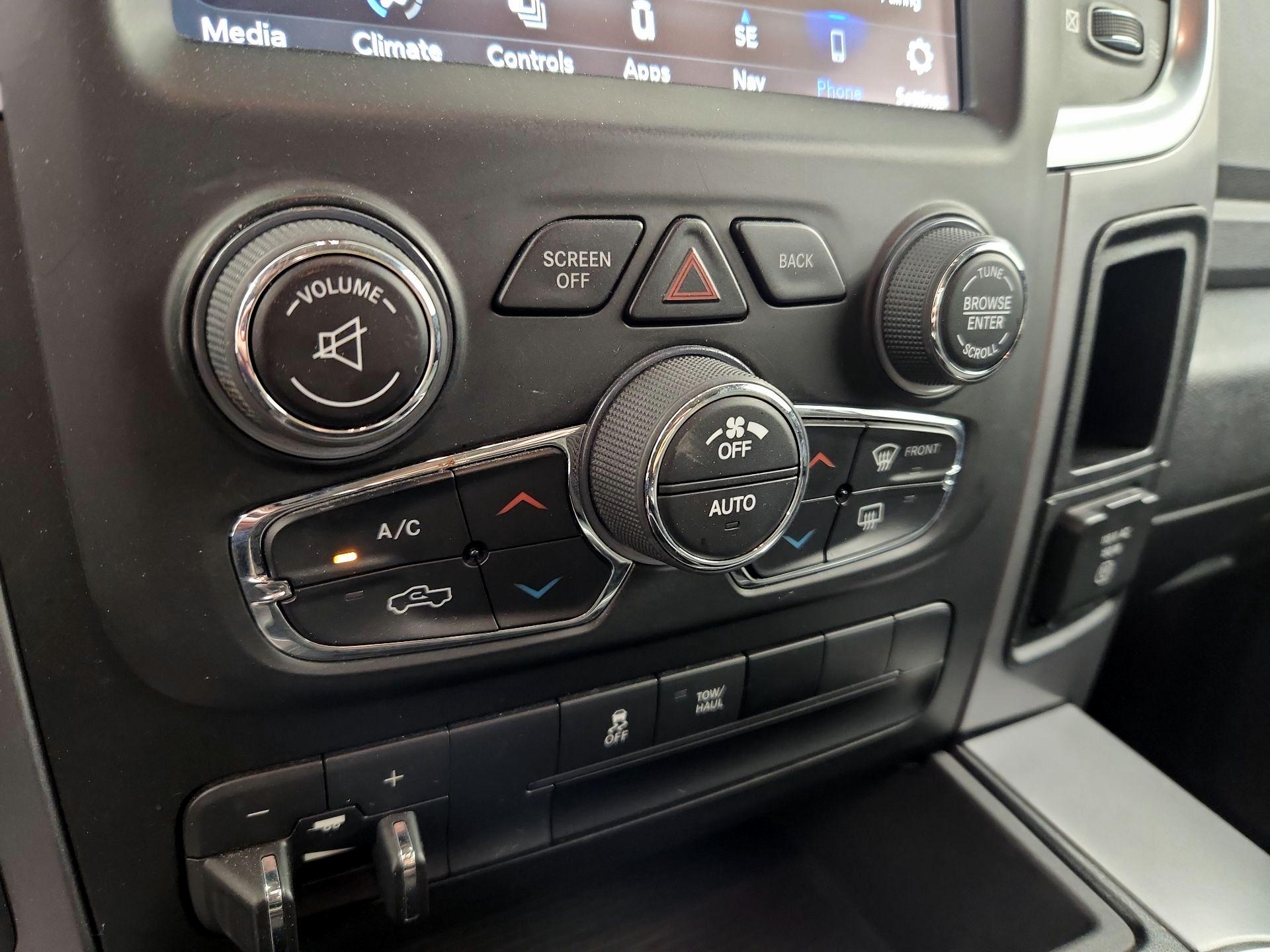 Thumbnail: 2023 RAM 1500 Classic - 17