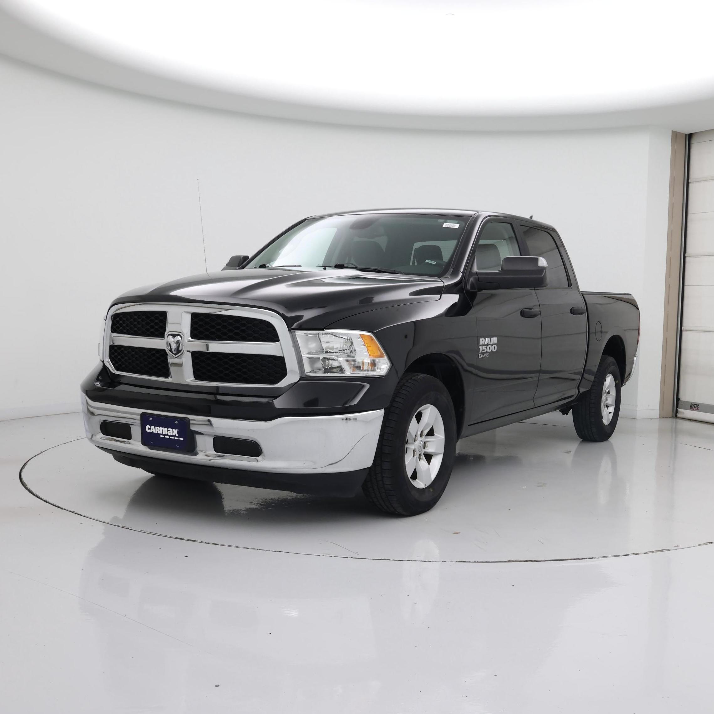 Thumbnail: 2023 RAM 1500 Classic - 4