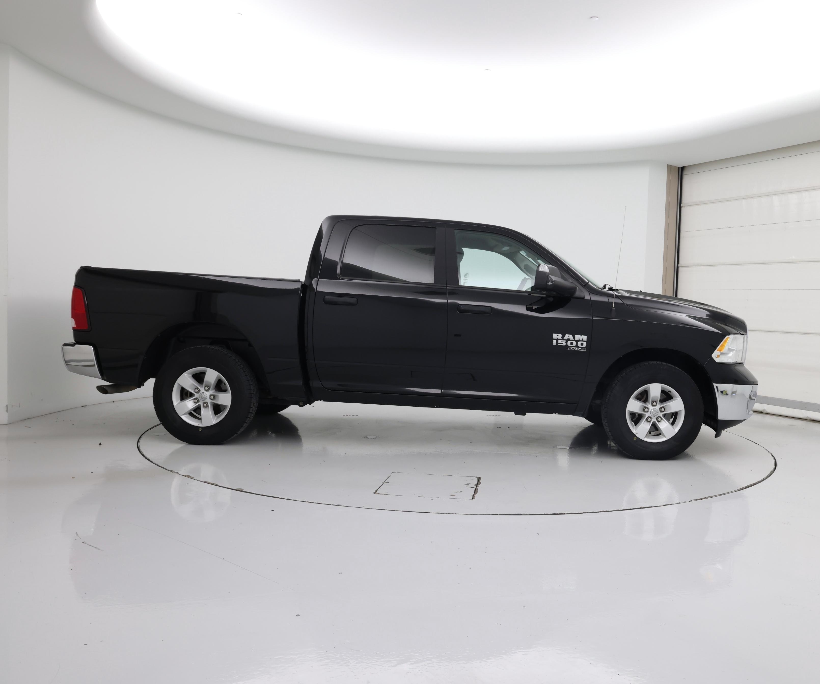 Thumbnail: 2023 RAM 1500 Classic - 7