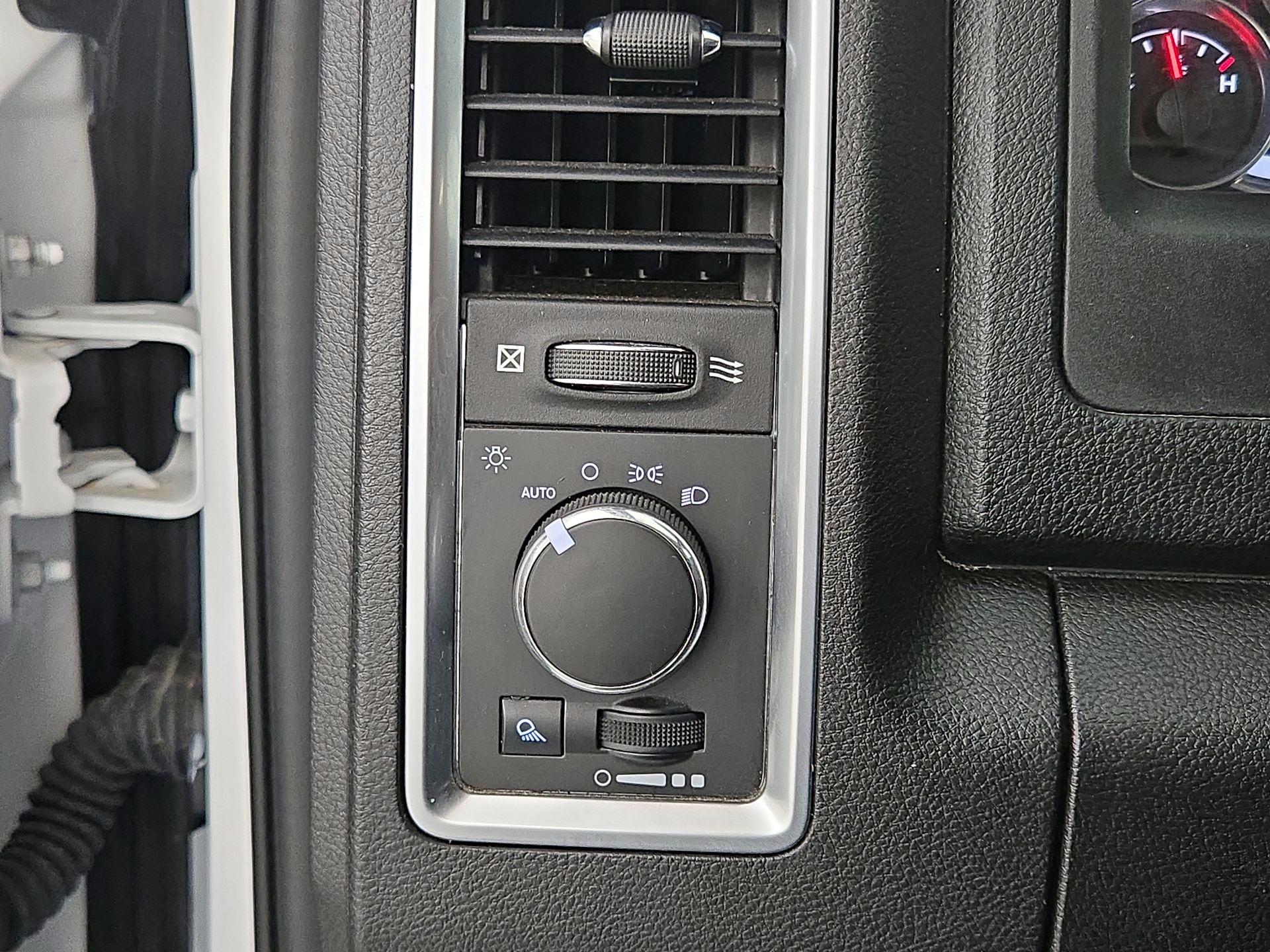 Thumbnail: 2023 RAM 1500 Classic - 13