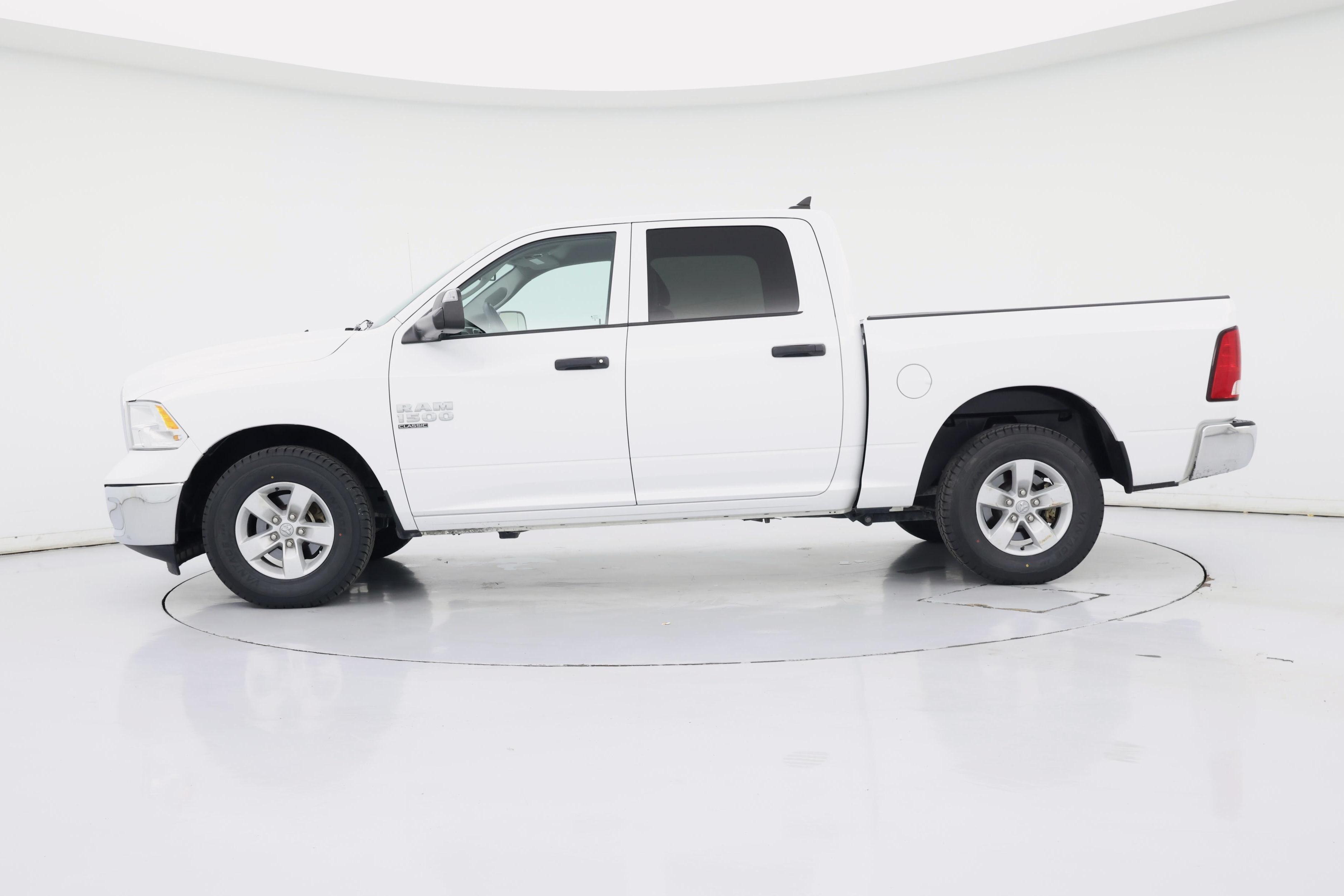 Thumbnail: 2023 RAM 1500 Classic - 3