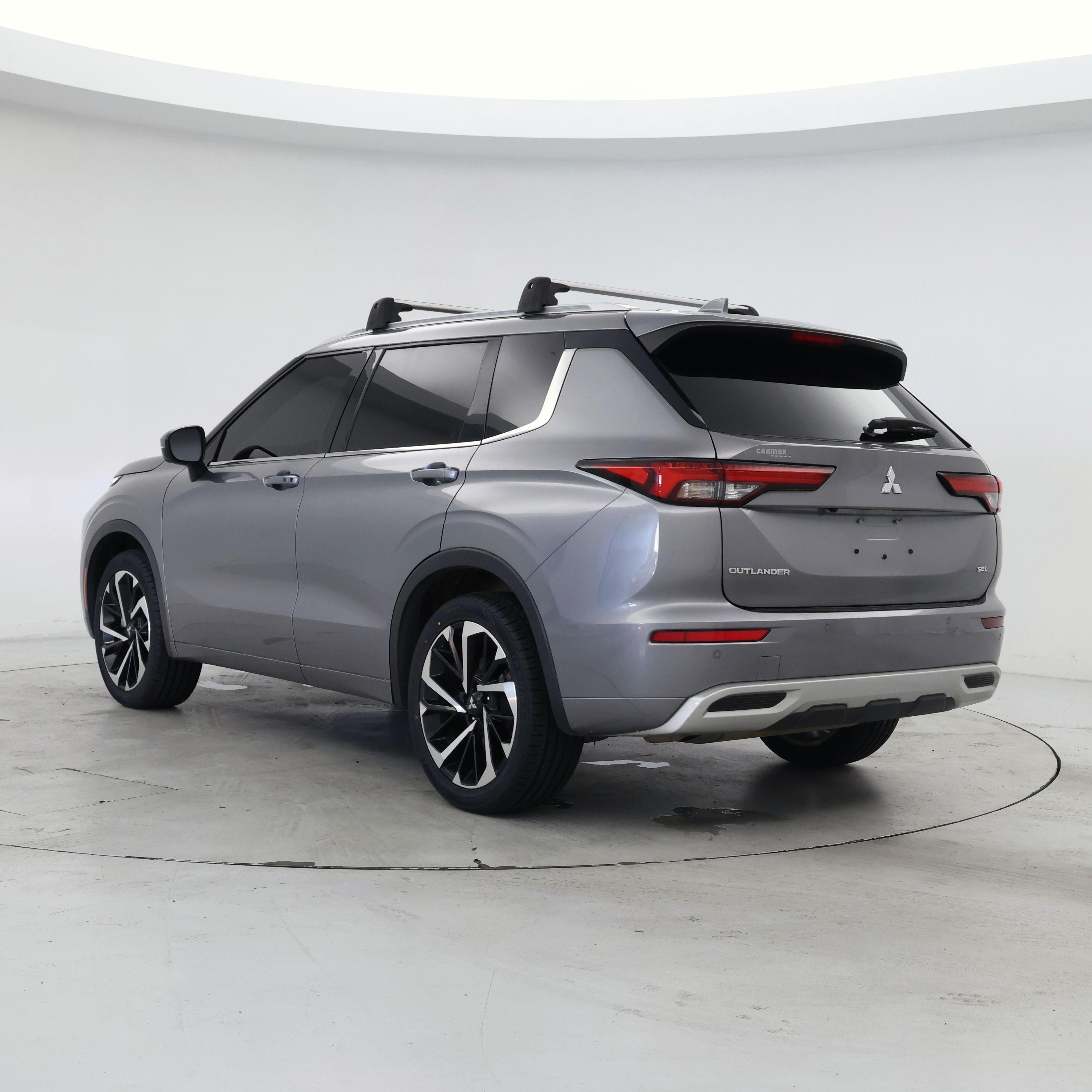 Thumbnail: 2022 Mitsubishi Outlander - 2