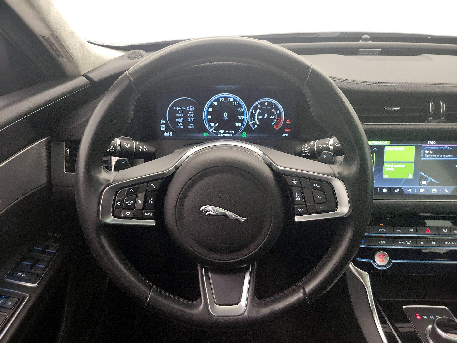 Thumbnail: 2020 Jaguar XF - 10