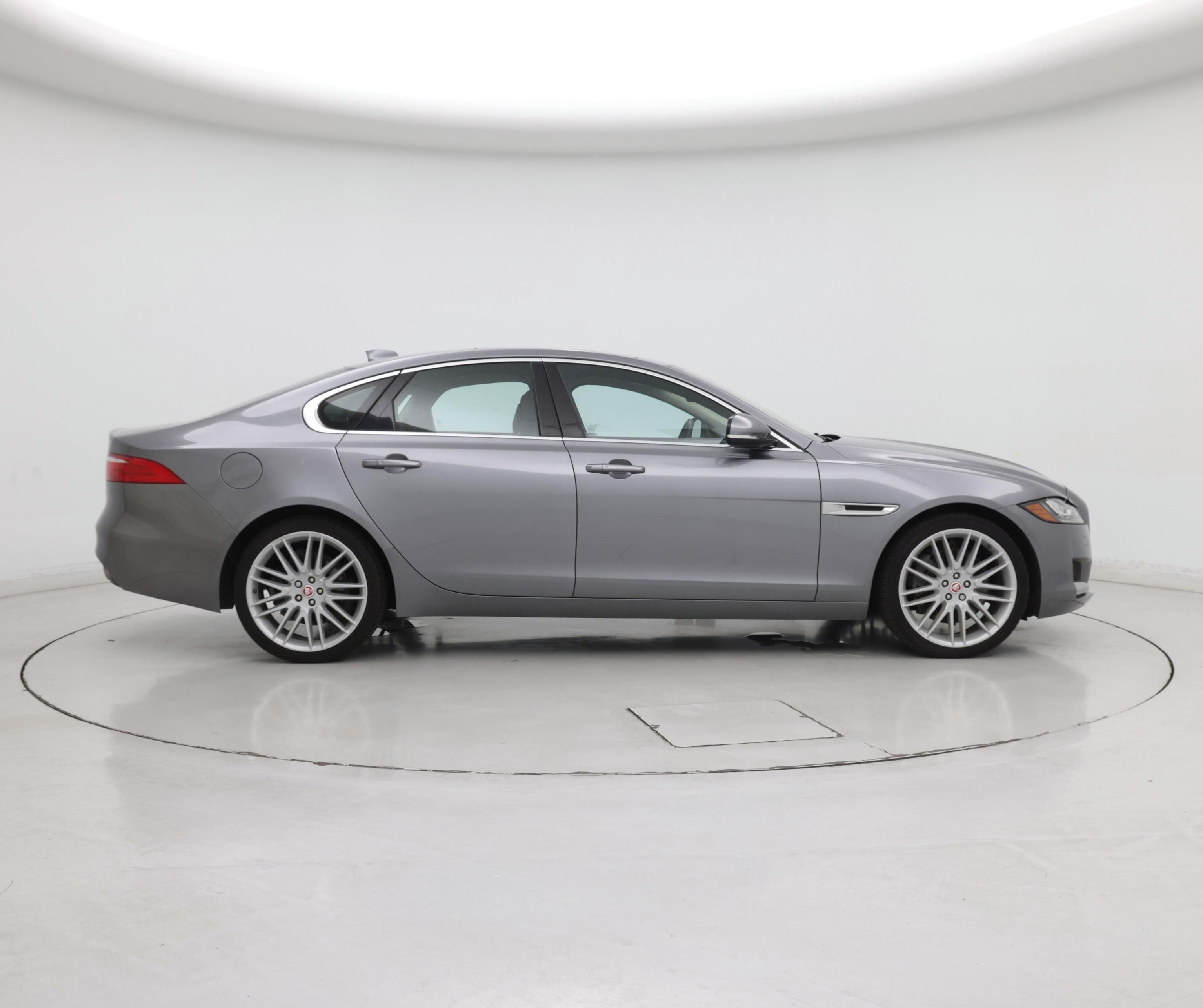 Thumbnail: 2020 Jaguar XF - 7
