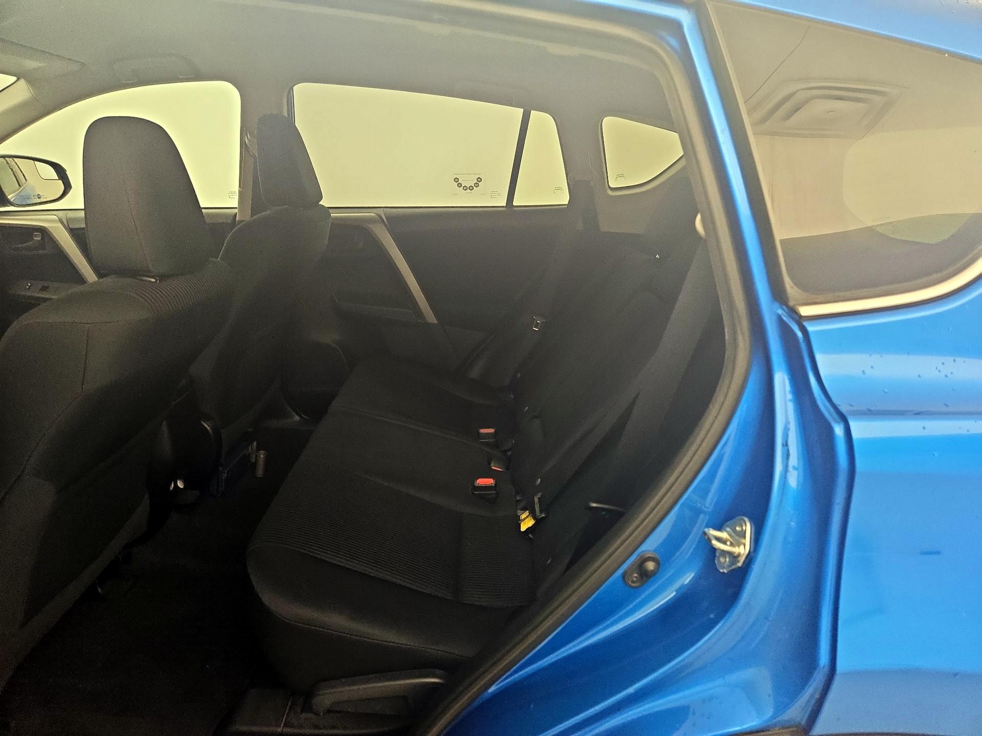 Thumbnail: 2016 Toyota RAV4 - 19