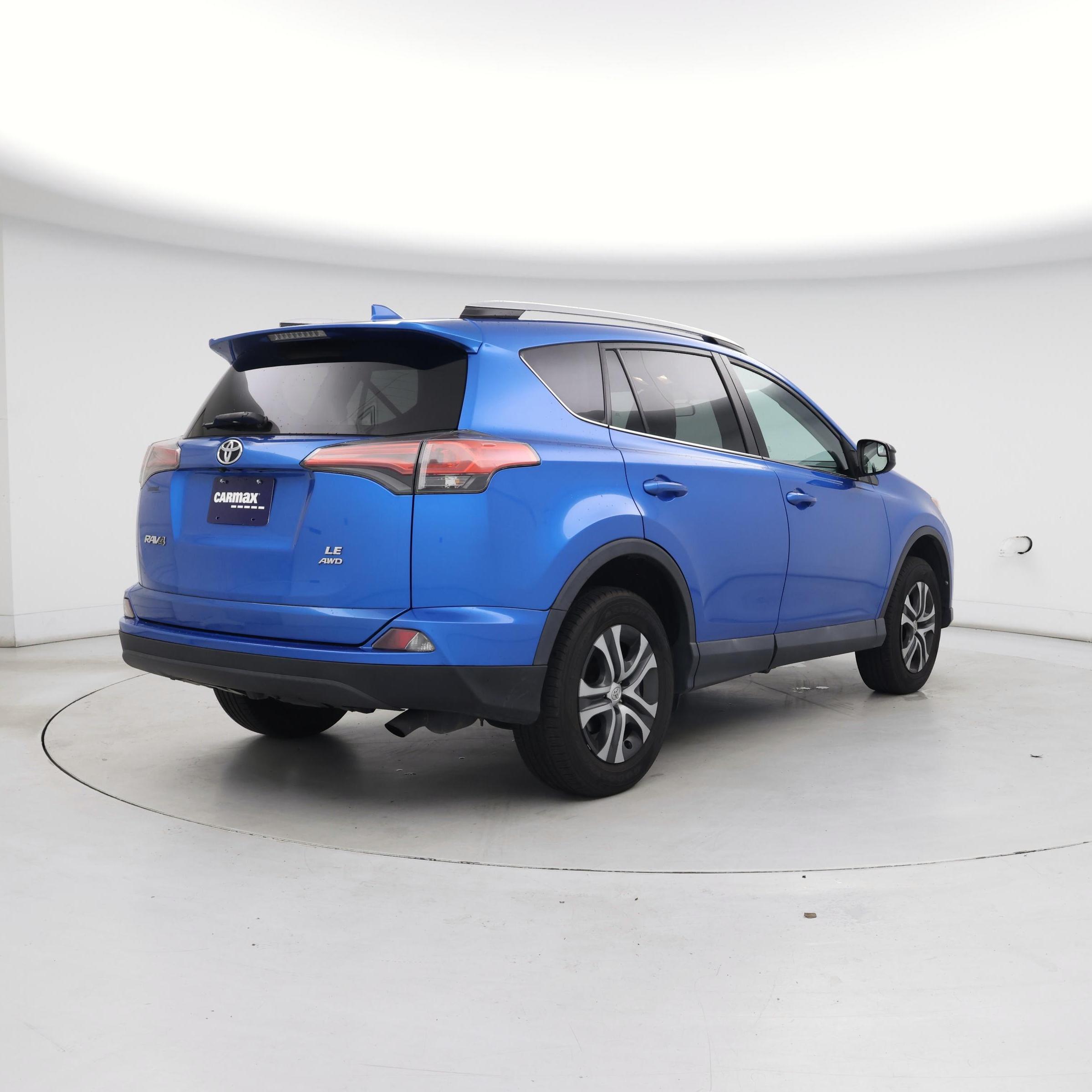 Thumbnail: 2016 Toyota RAV4 - 8