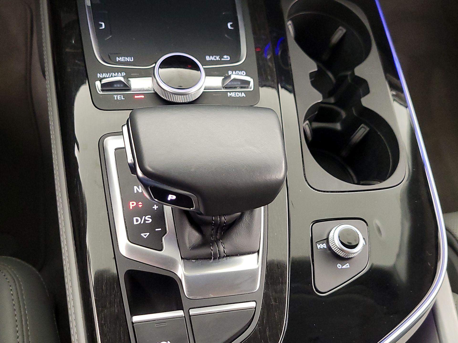 Thumbnail: 2018 Audi Q7 - 18