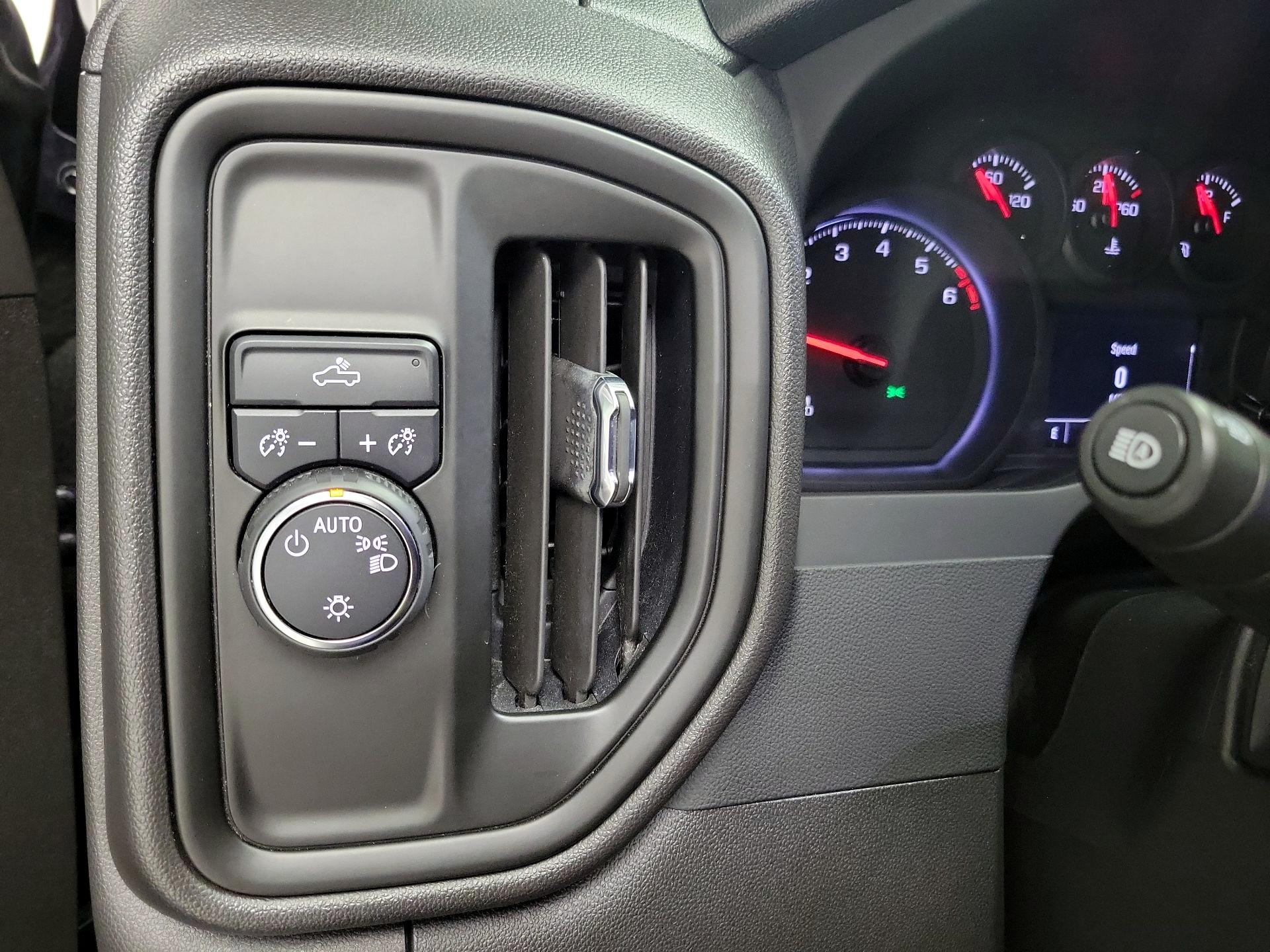 Thumbnail: 2022 Chevrolet Silverado 1500 - 13