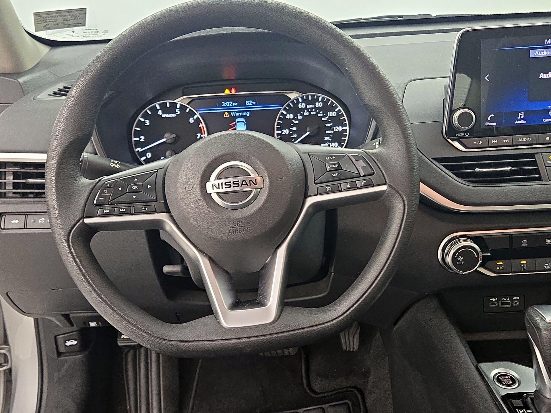 Thumbnail: 2022 Nissan Altima - 10