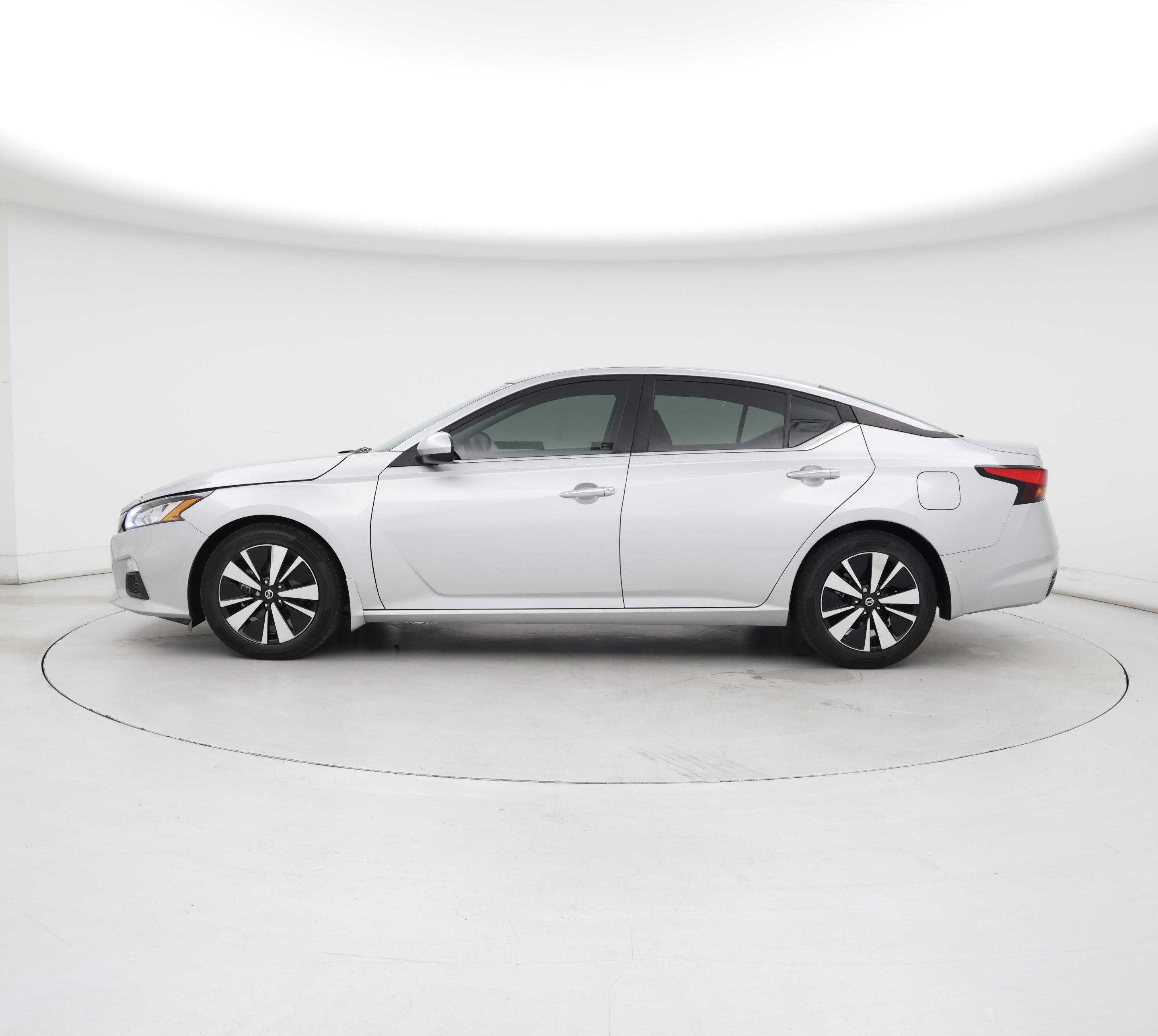 Thumbnail: 2022 Nissan Altima - 3