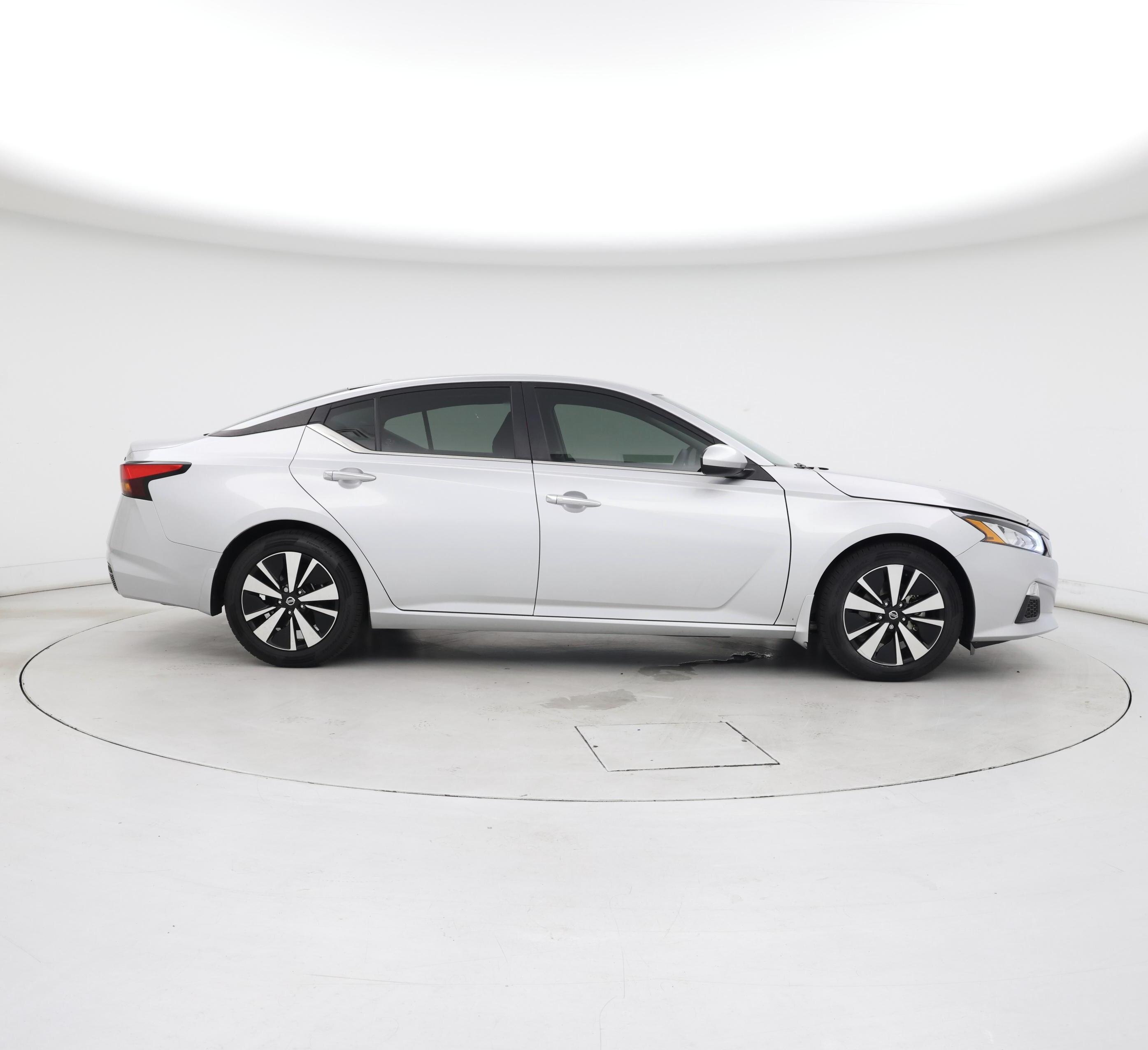 Thumbnail: 2022 Nissan Altima - 7