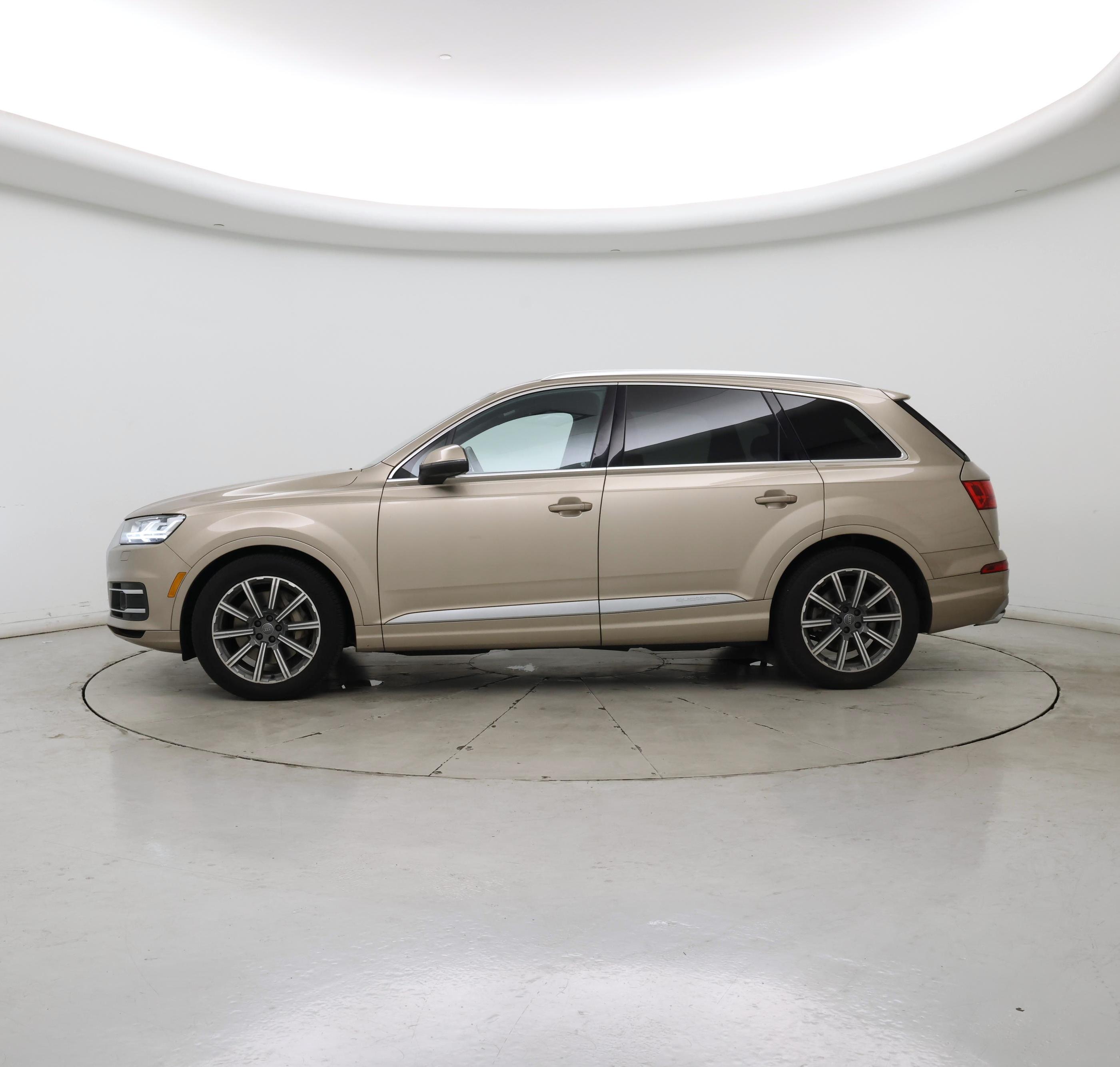 Thumbnail: 2018 Audi Q7 - 3