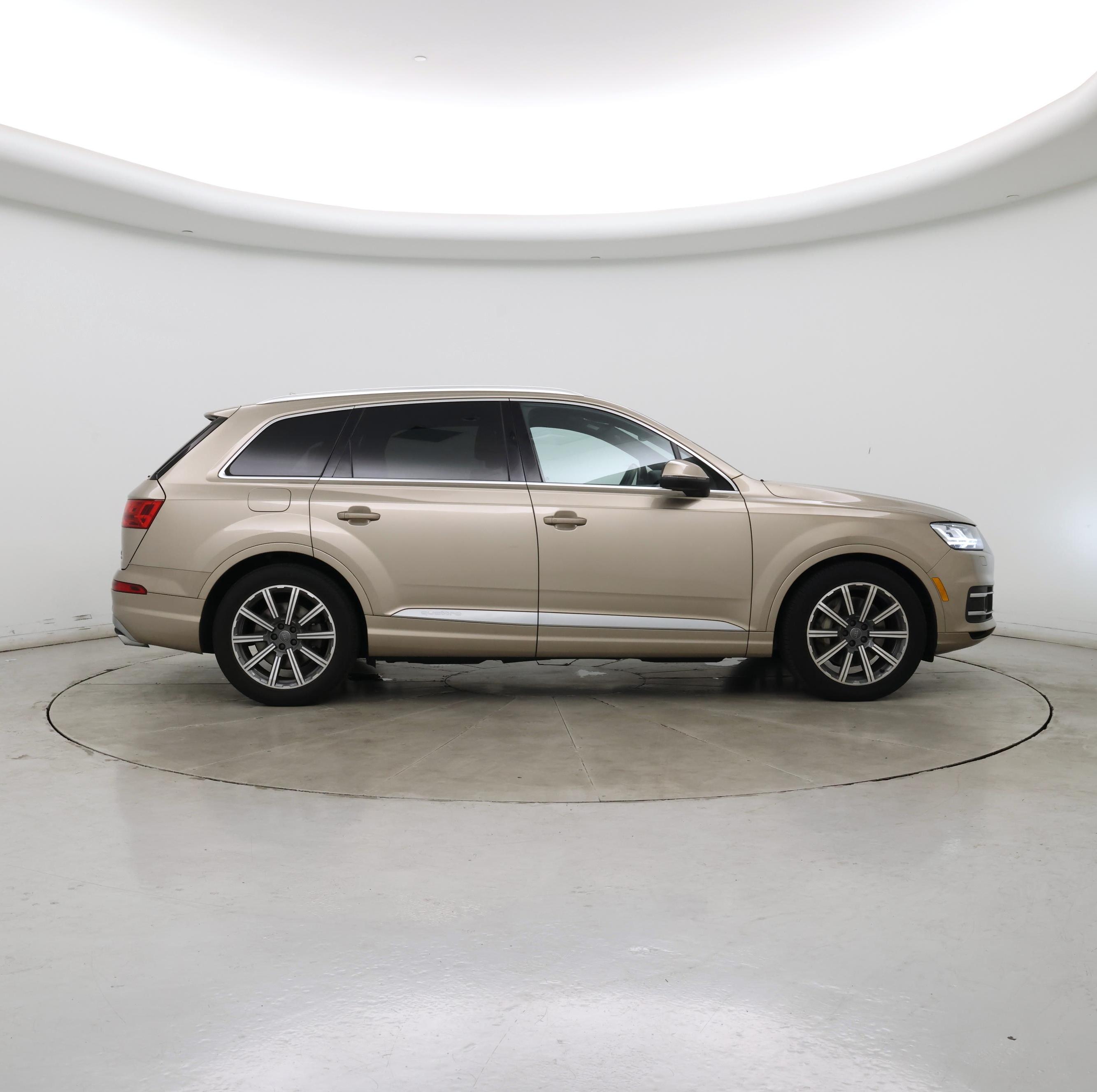 Thumbnail: 2018 Audi Q7 - 7