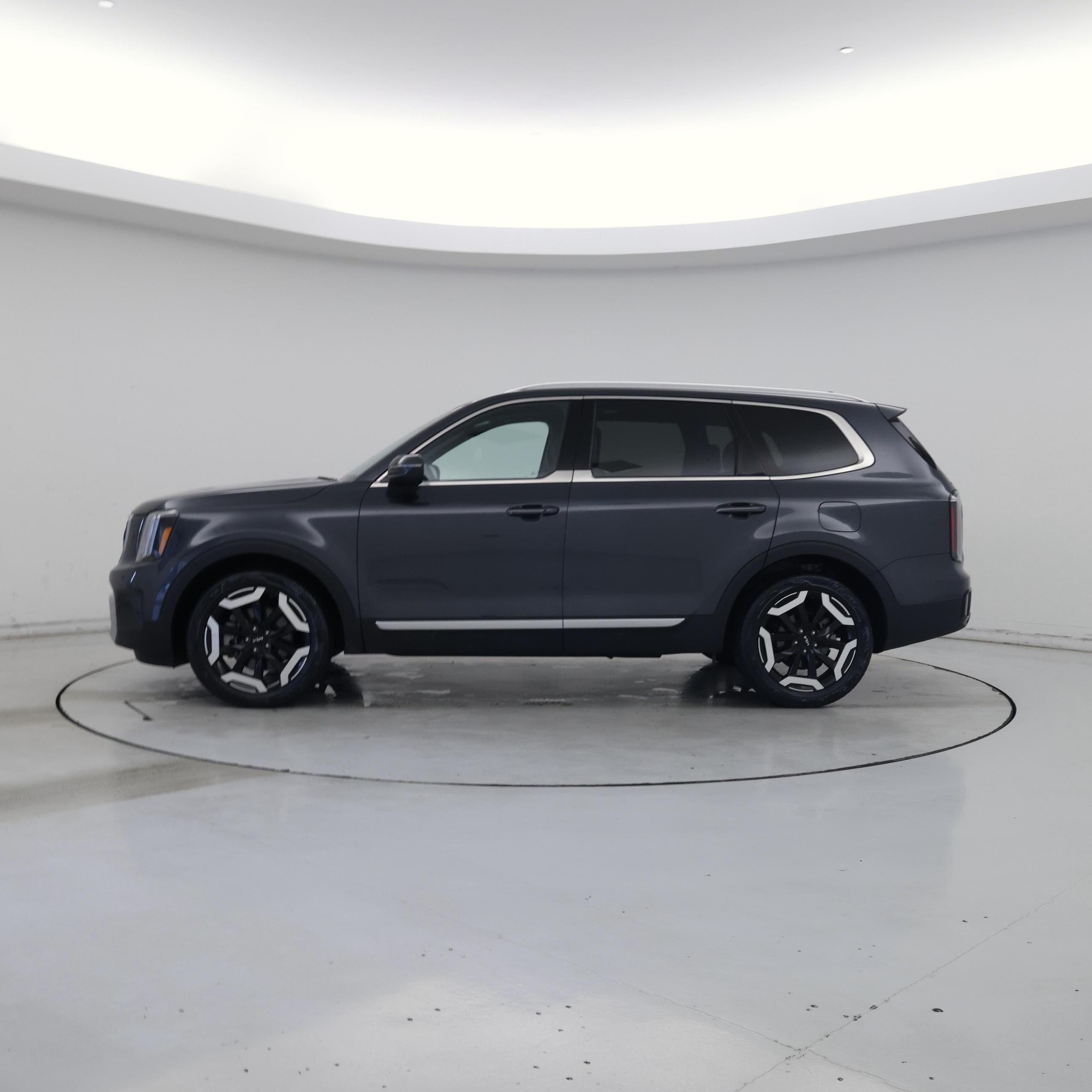 Thumbnail: 2023 Kia Telluride - 3