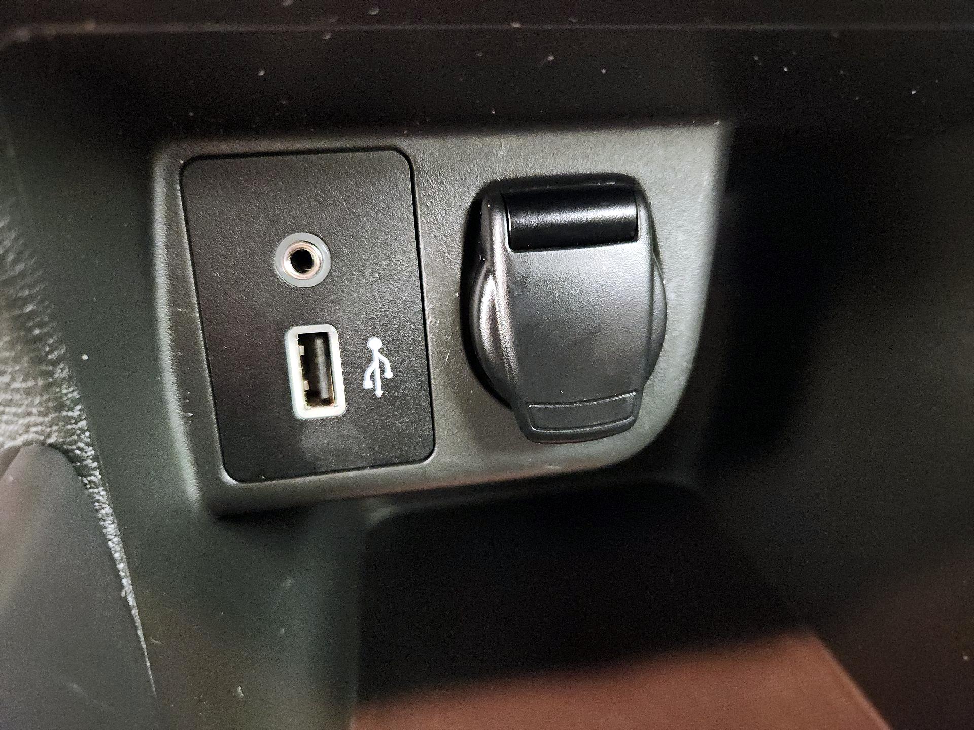 Thumbnail: 2020 Nissan Versa - 18