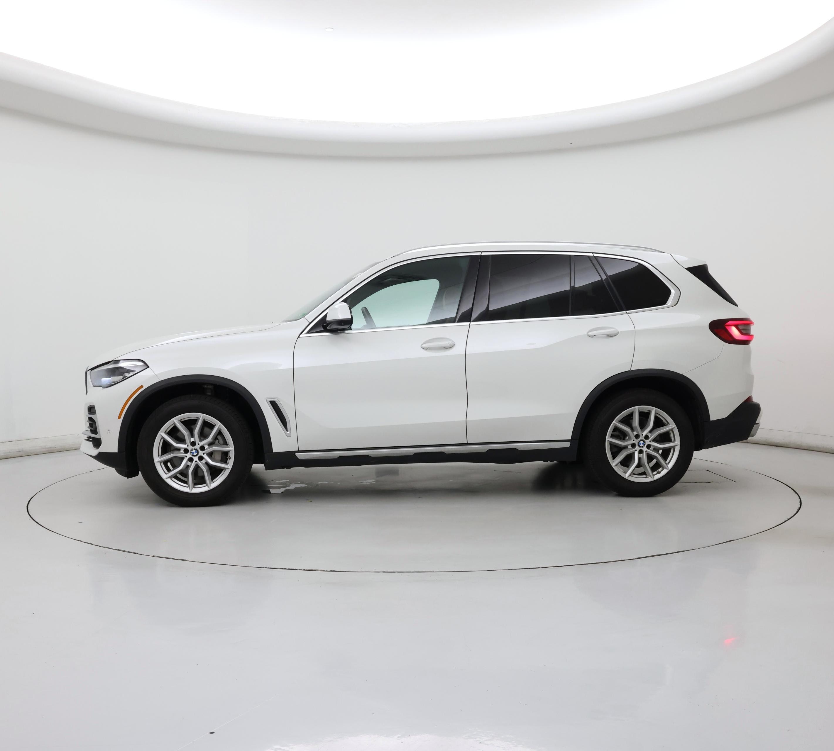 Thumbnail: 2022 BMW X5 - 3