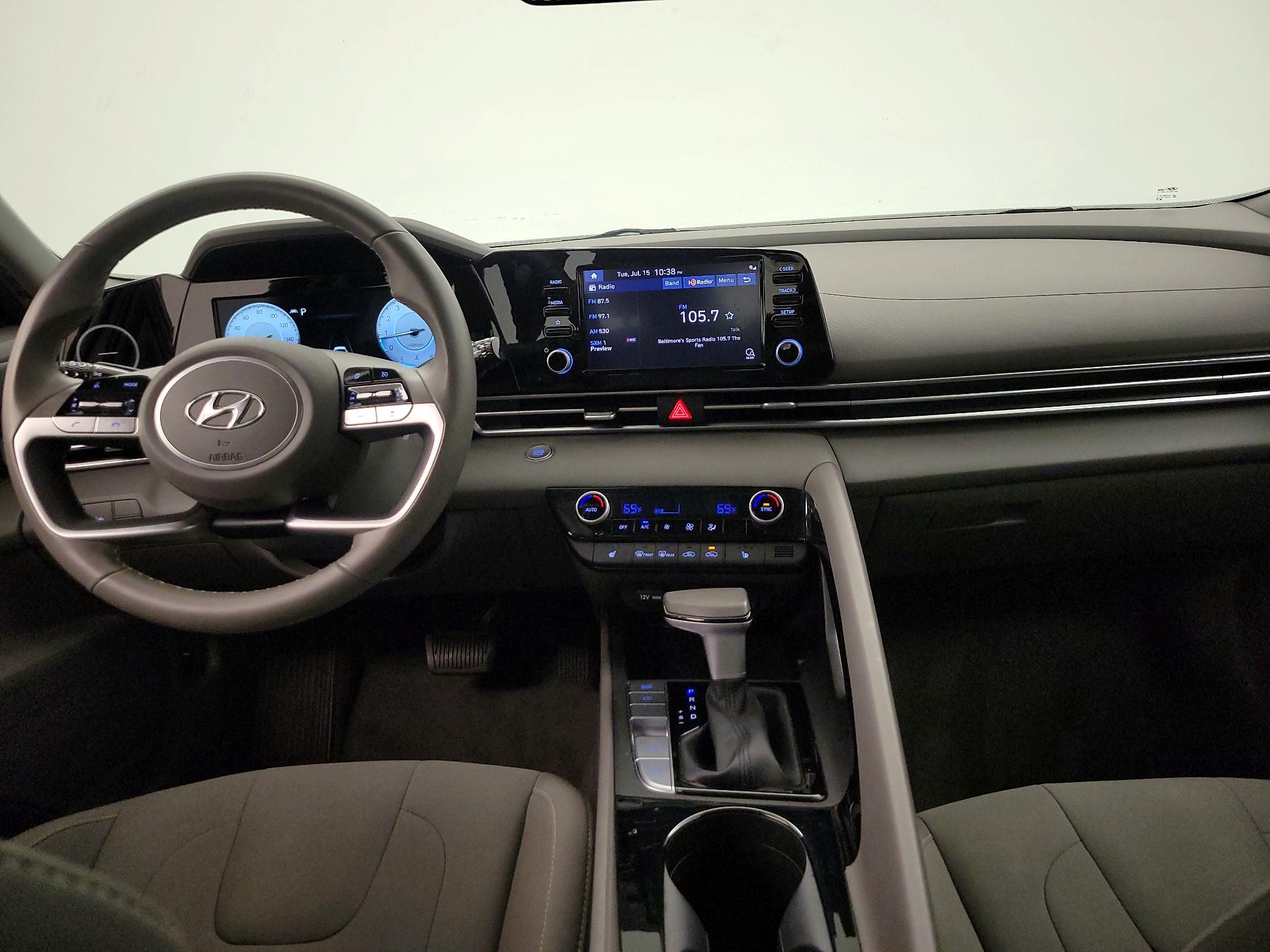 Thumbnail: 2022 Hyundai Elantra - 9