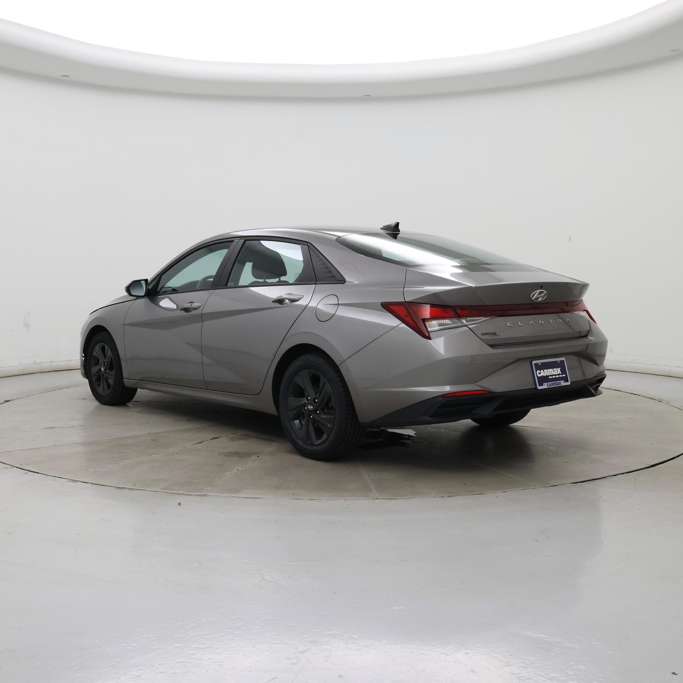 Thumbnail: 2022 Hyundai Elantra - 2