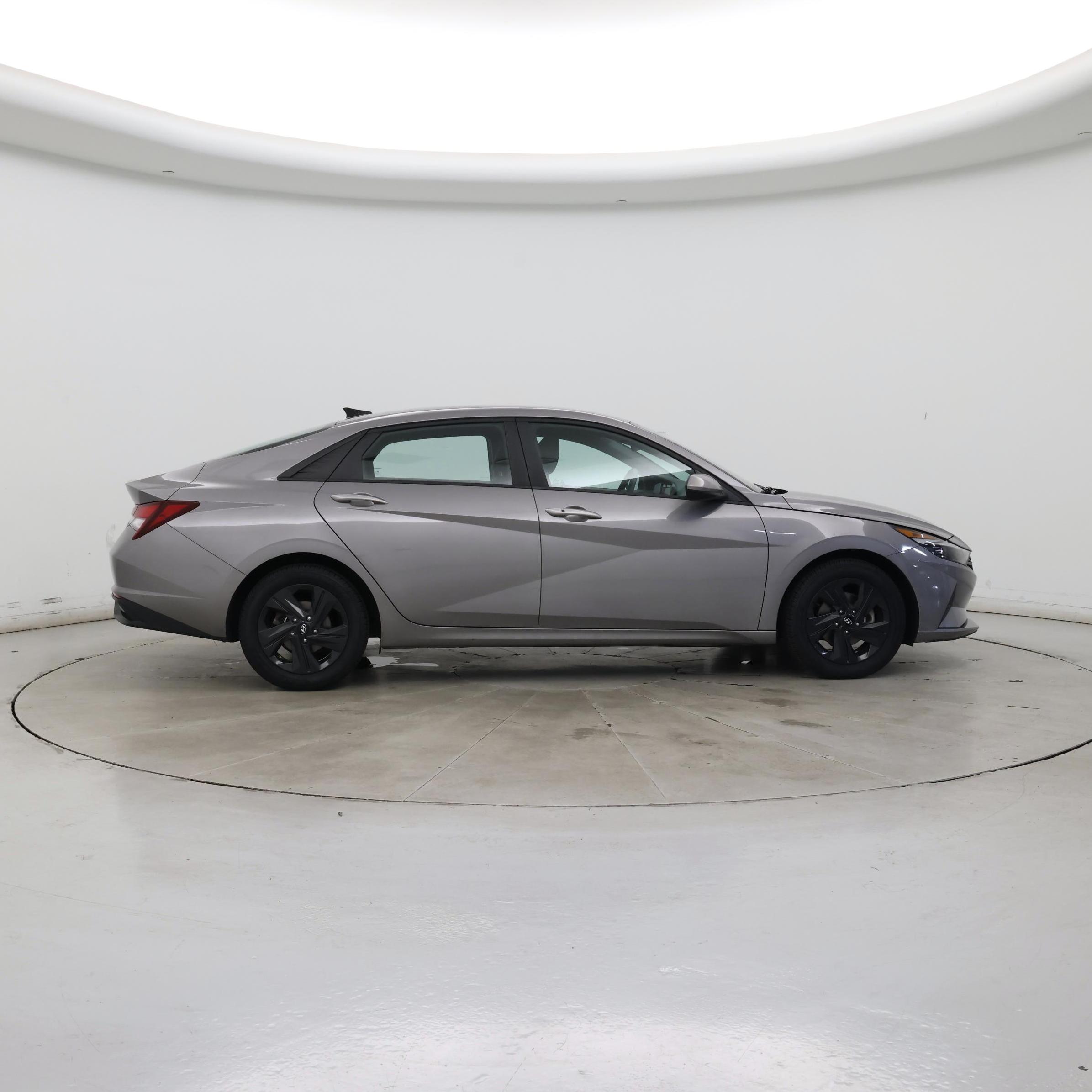 Thumbnail: 2022 Hyundai Elantra - 7