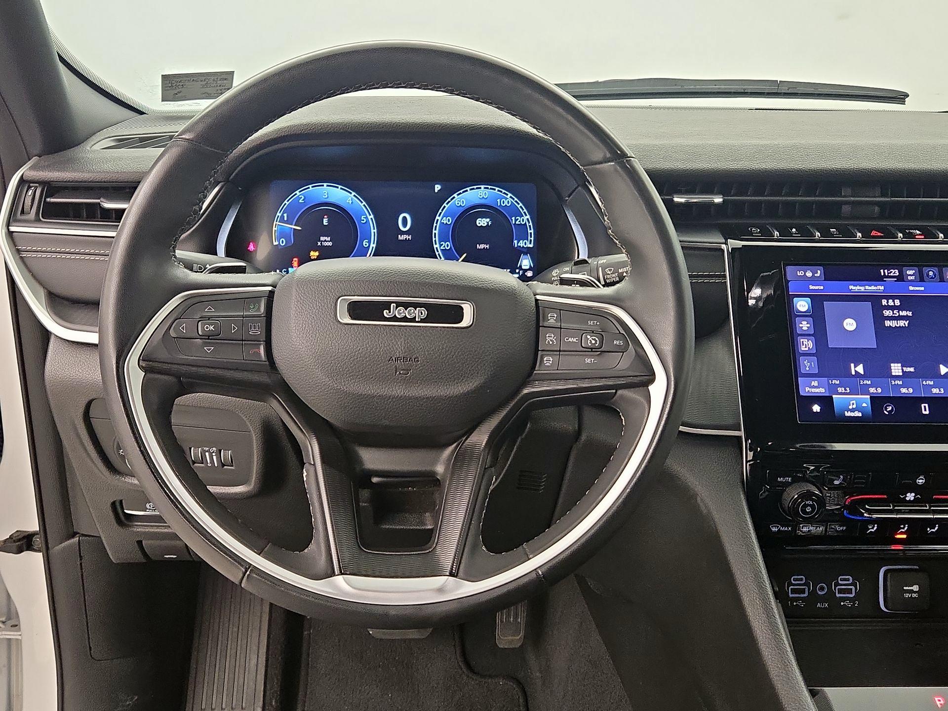 Thumbnail: 2023 Jeep Grand Cherokee - 10