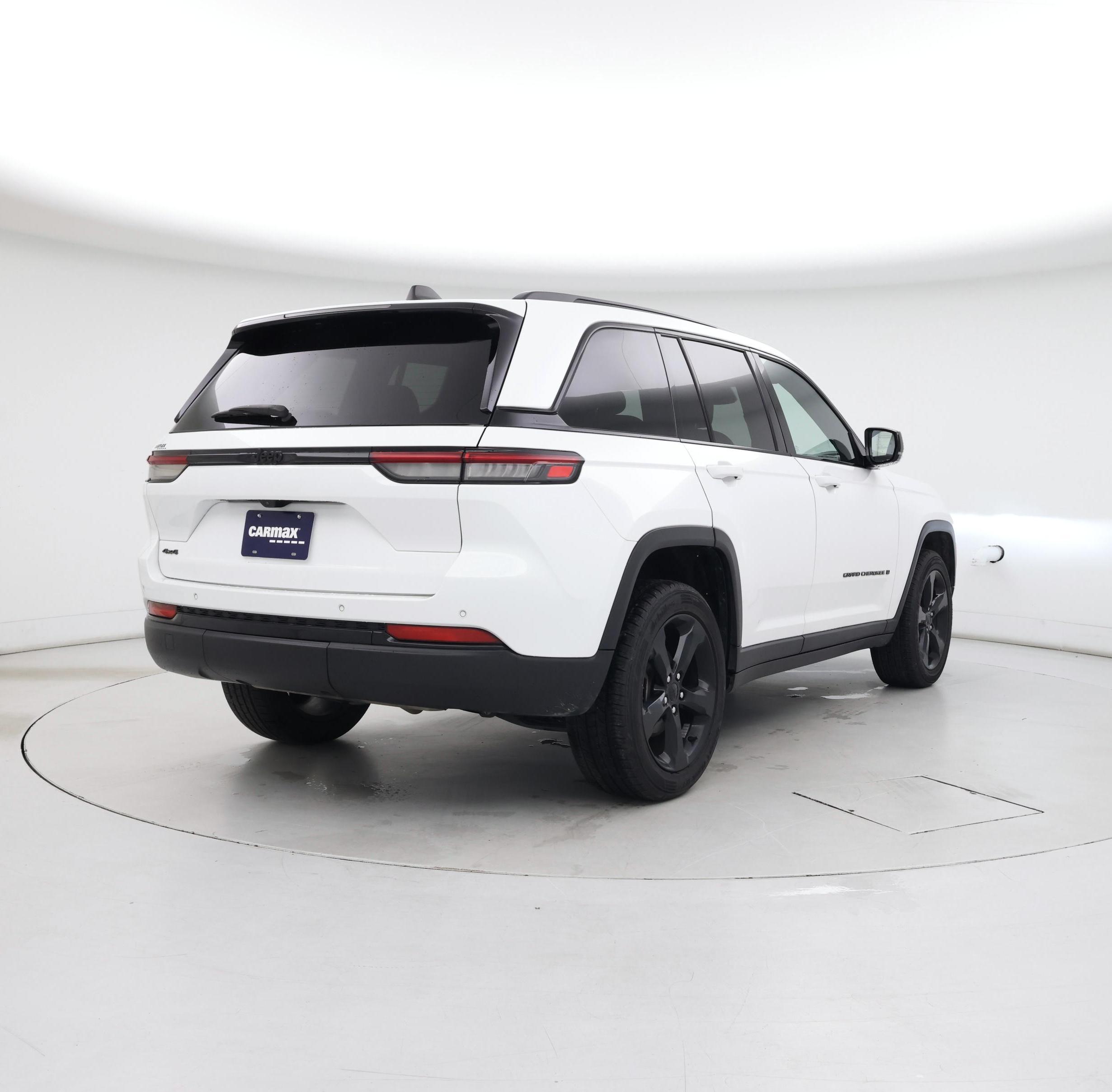 Thumbnail: 2023 Jeep Grand Cherokee - 8