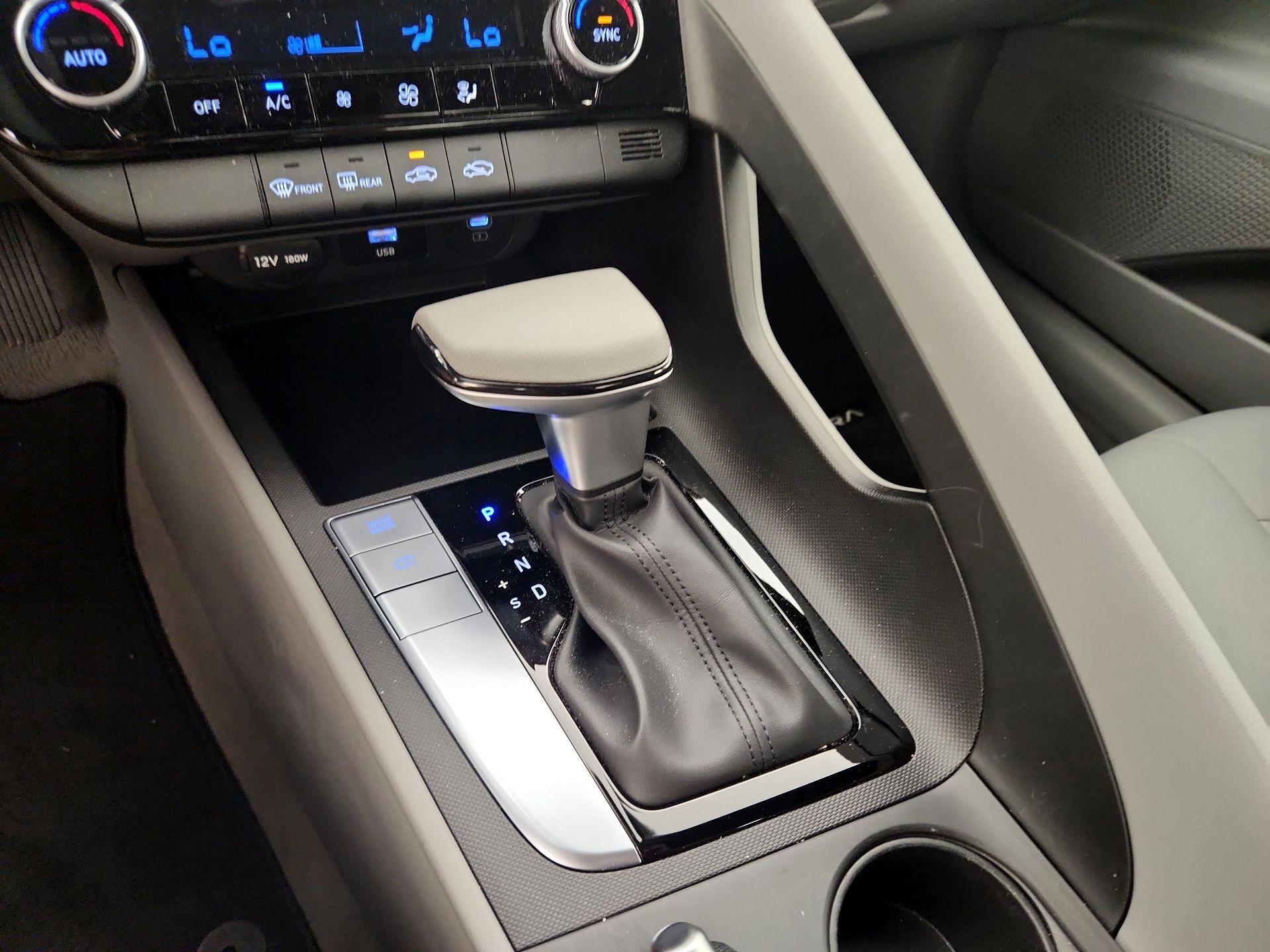 Thumbnail: 2024 Hyundai Elantra - 17