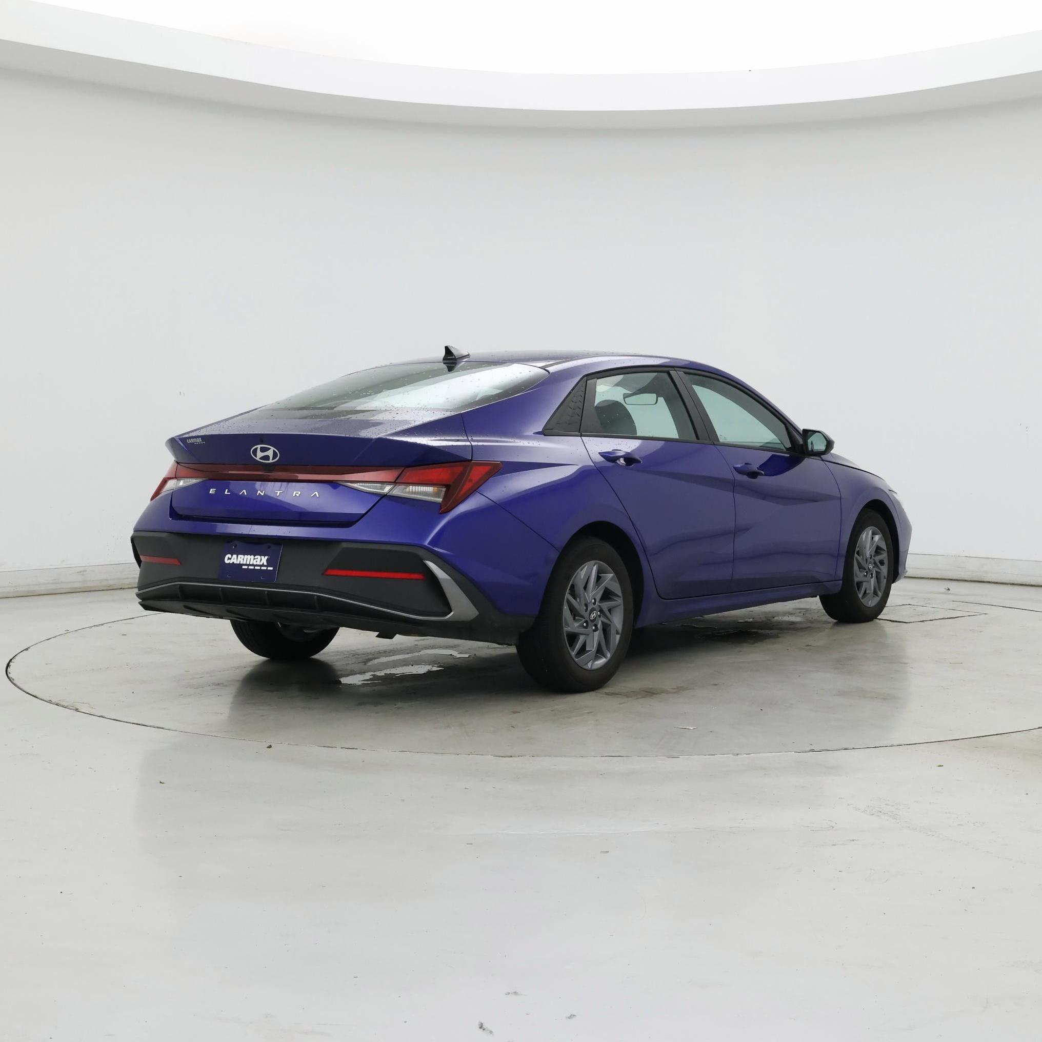 Thumbnail: 2024 Hyundai Elantra - 8