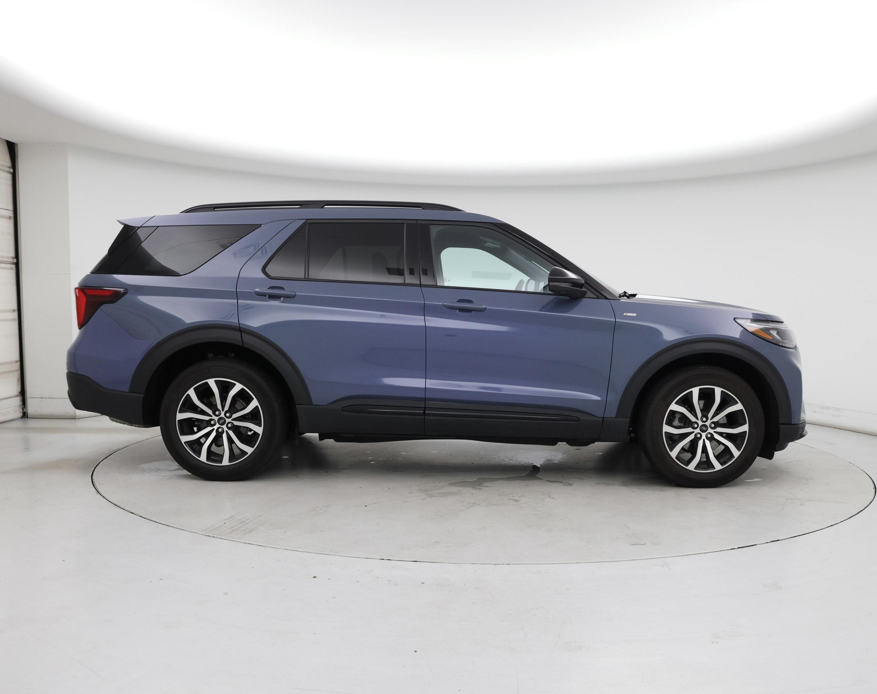 Thumbnail: 2025 Ford Explorer - 7