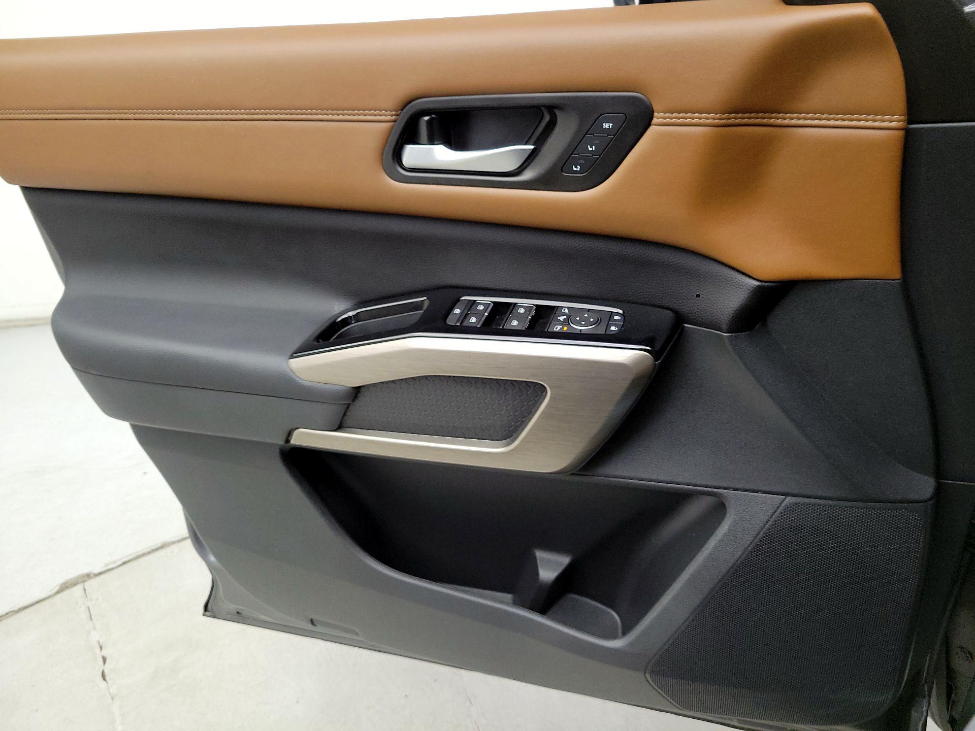 Thumbnail: 2025 Nissan Pathfinder - 12
